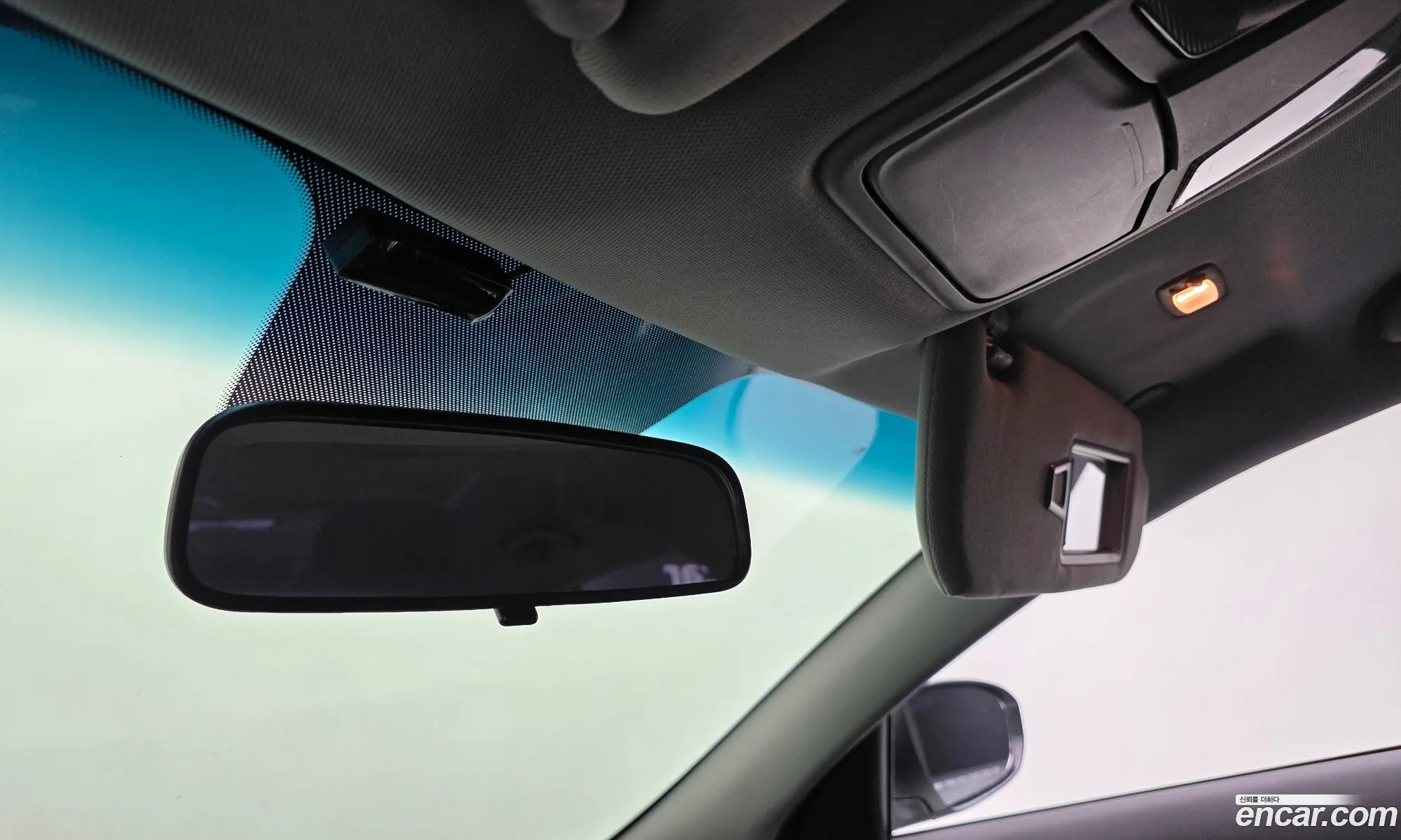 Kia K5 Hybrid 2012 — 7