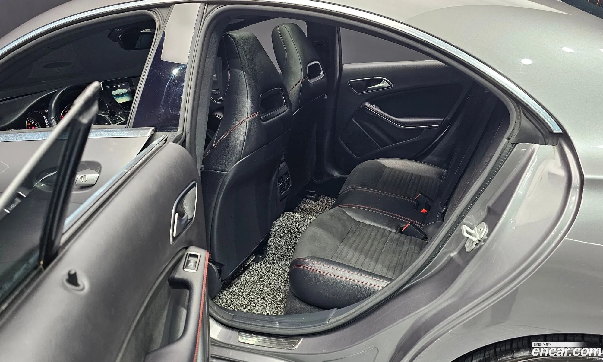 Mercedes-Benz CLA-Class C117 2017 — 16