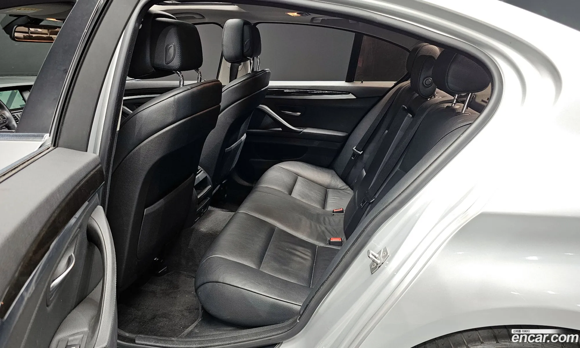 BMW 5 Series 2011 WBAFR1105BC854954 — 15