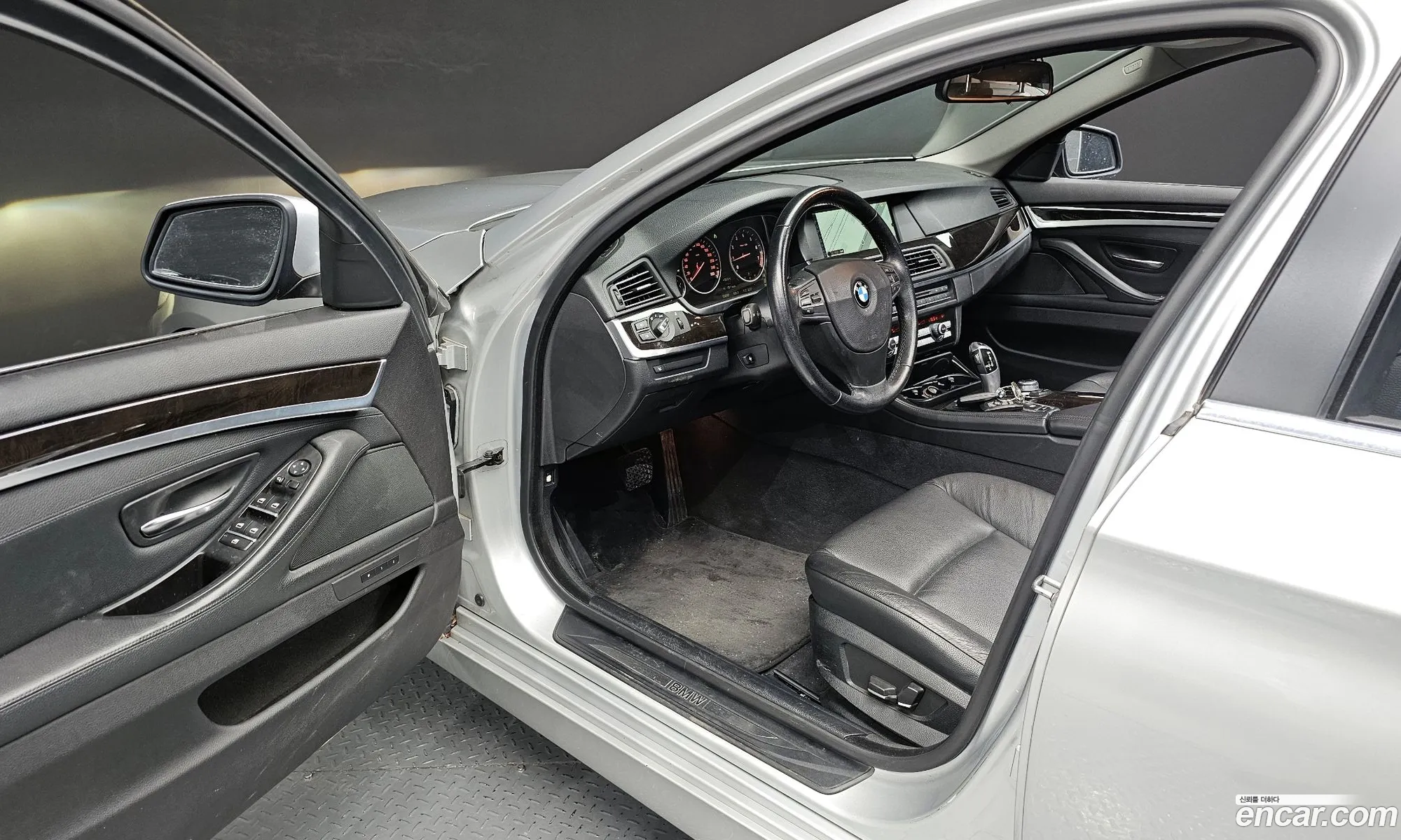BMW 5 Series 2011 WBAFR1105BC854954 — 2