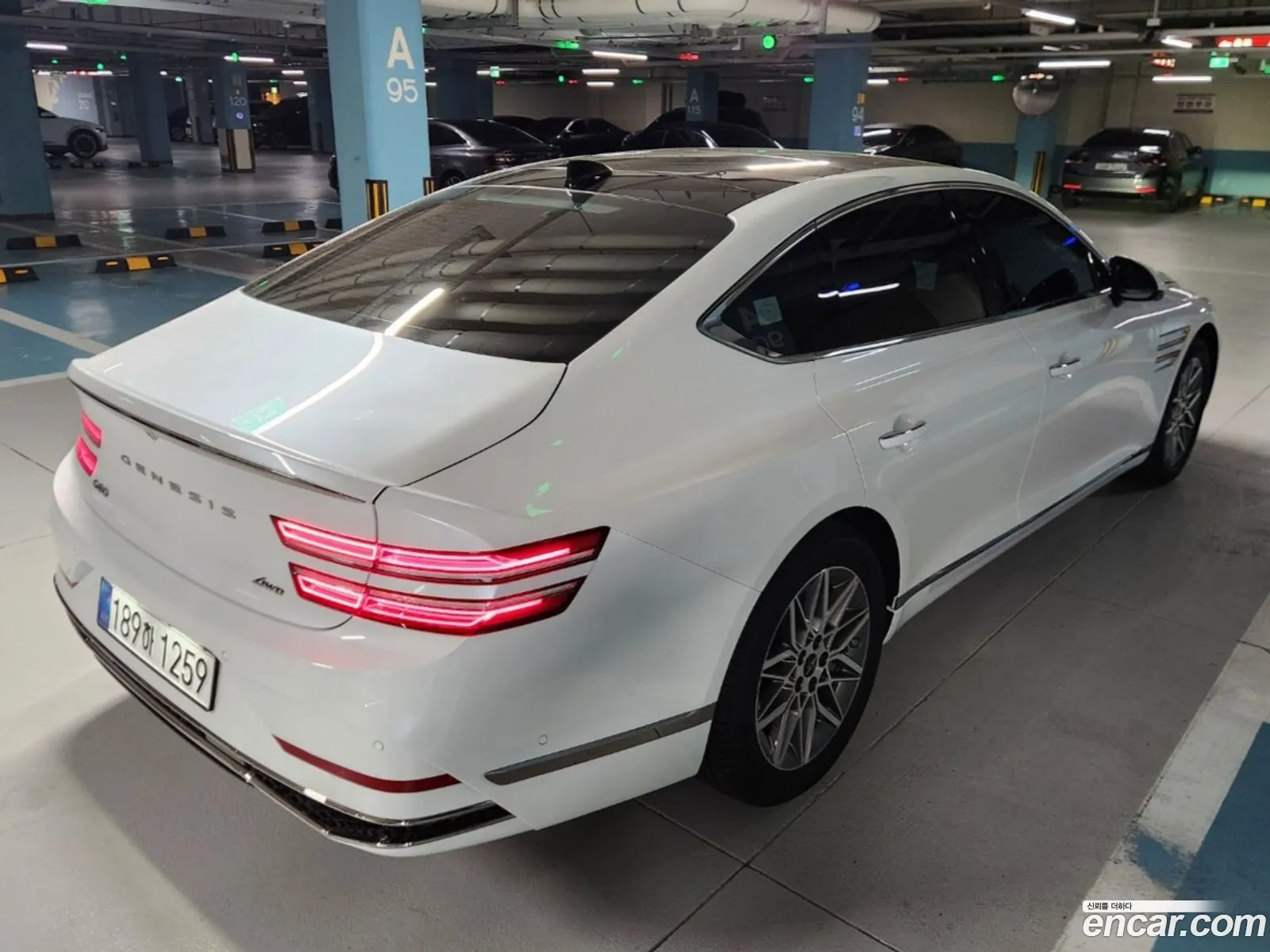 Genesis G80 2025 — 2
