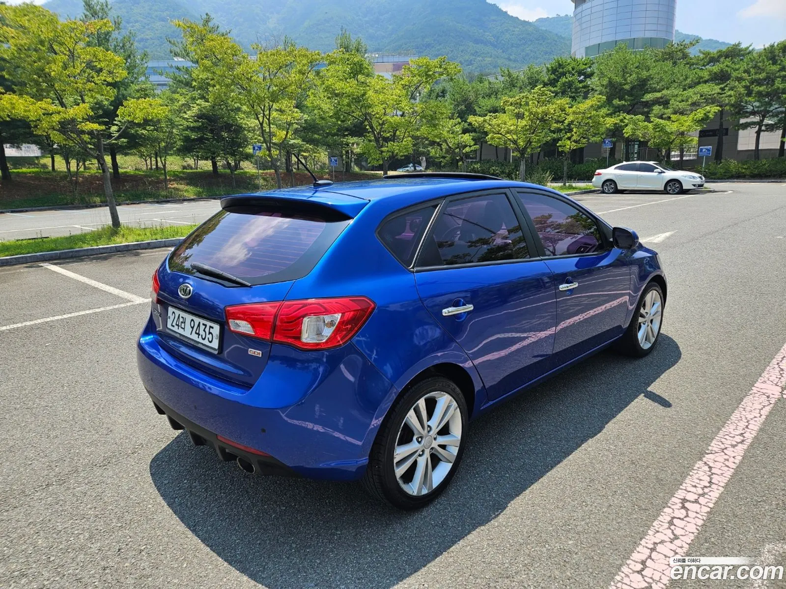 Kia Forte Hatchback 2011 — 3