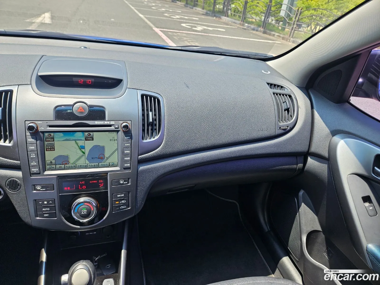 Kia Forte Hatchback 2011 — 9