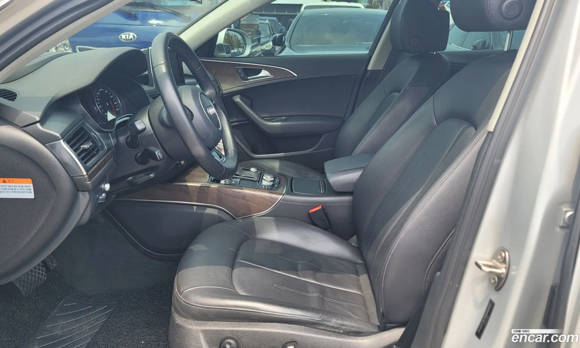 Audi A6 2015 — 11