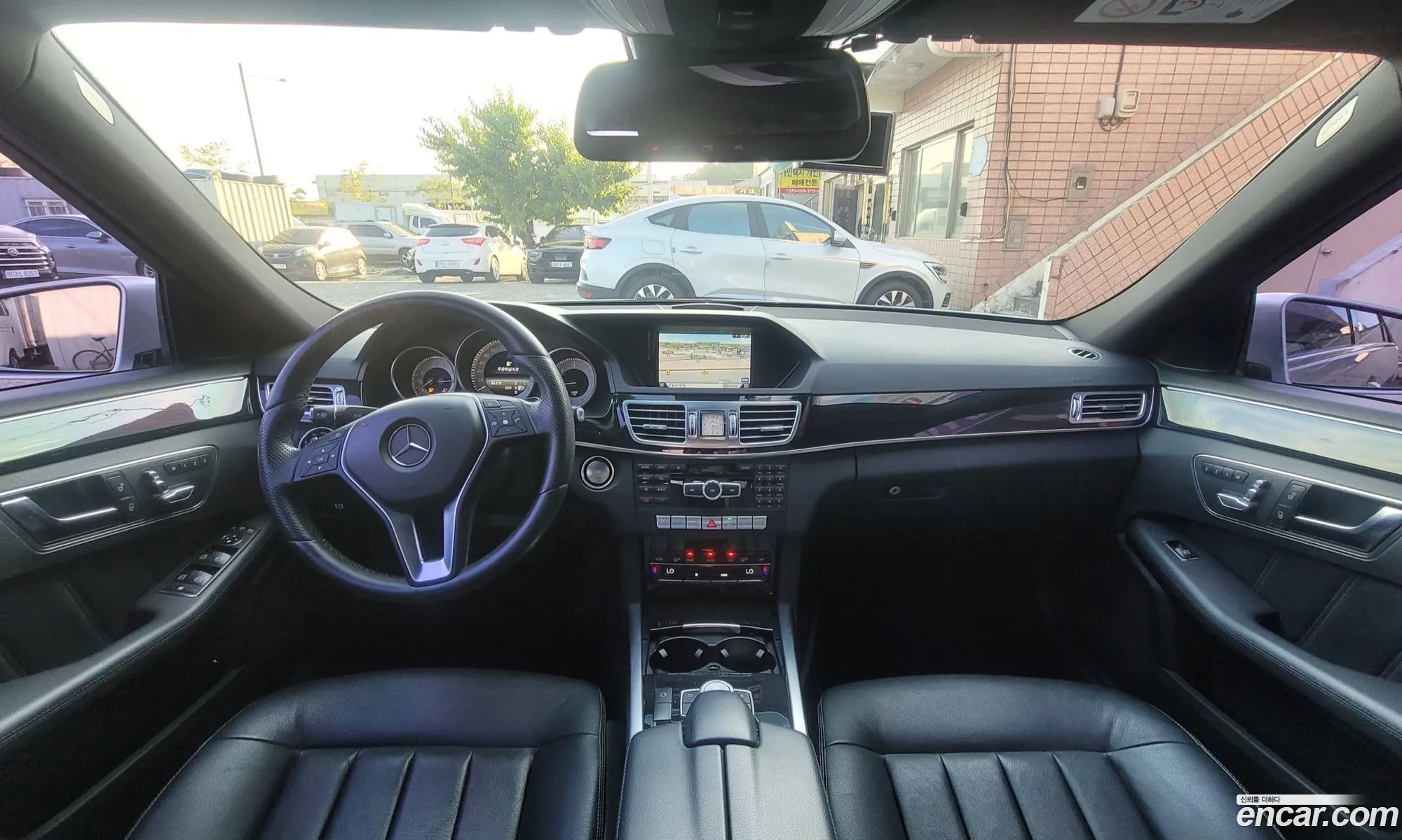 Mercedes-Benz E-Class W212 2013 — 18