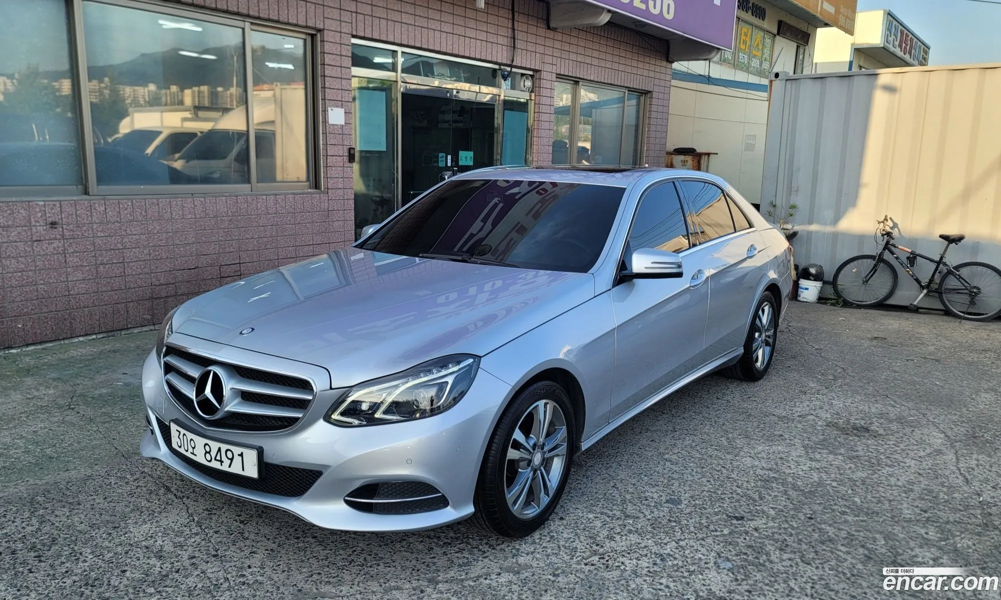 Mercedes-Benz E-Class W212 2013 — 16