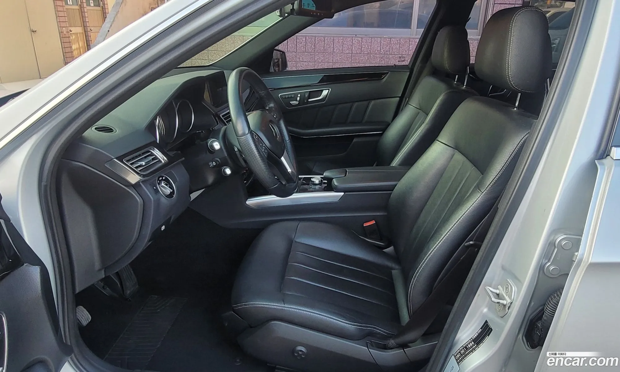 Mercedes-Benz E-Class W212 2013 — 19