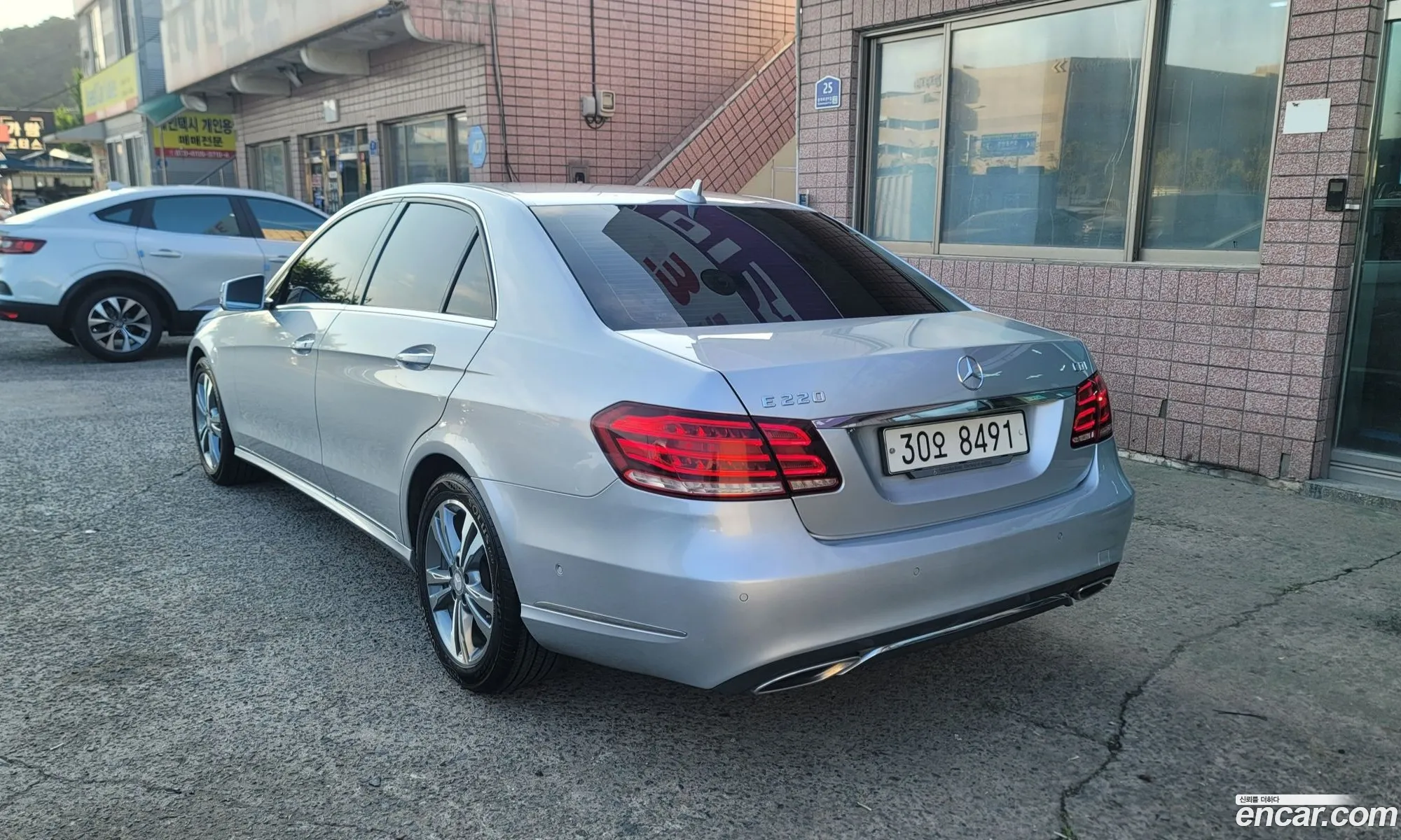 Mercedes-Benz E-Class W212 2013 — 11