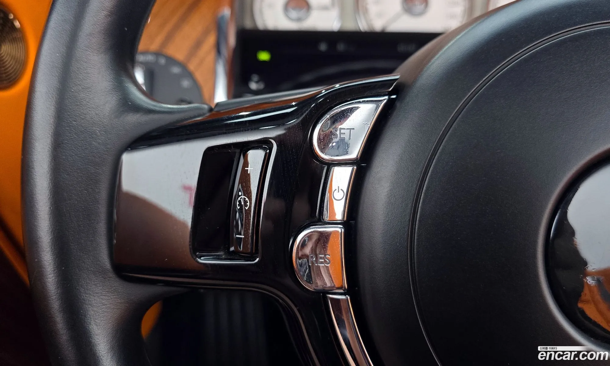 Rolls-Royce Dawn 2017 SCA666D03HU100580 — 9