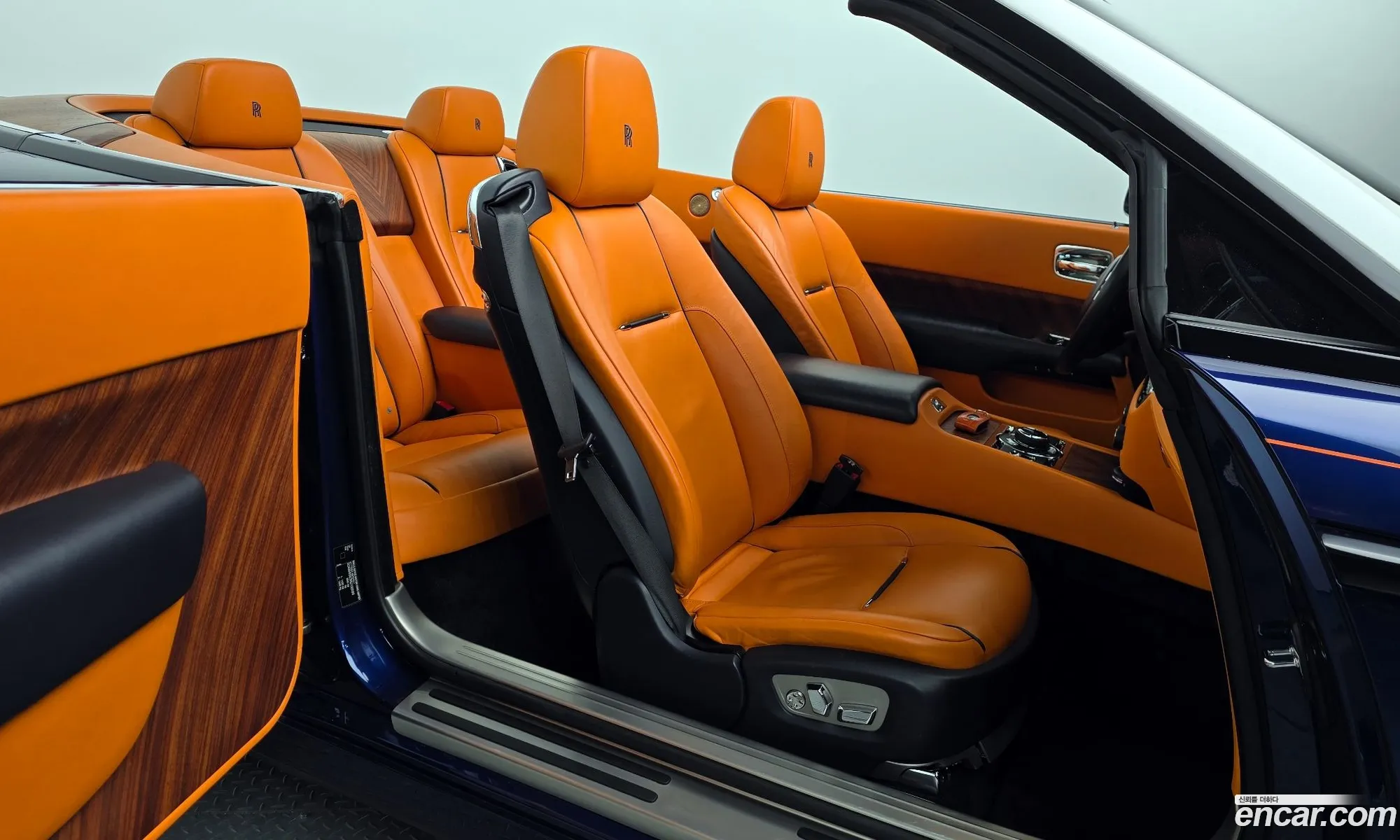 Rolls-Royce Dawn 2017 SCA666D03HU100580 — 11