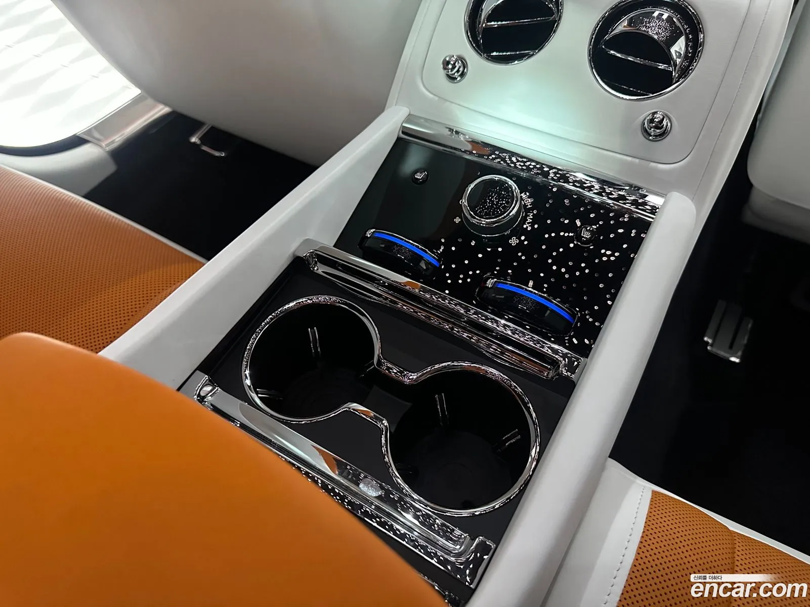 Rolls-Royce Spectre 2024 — 19