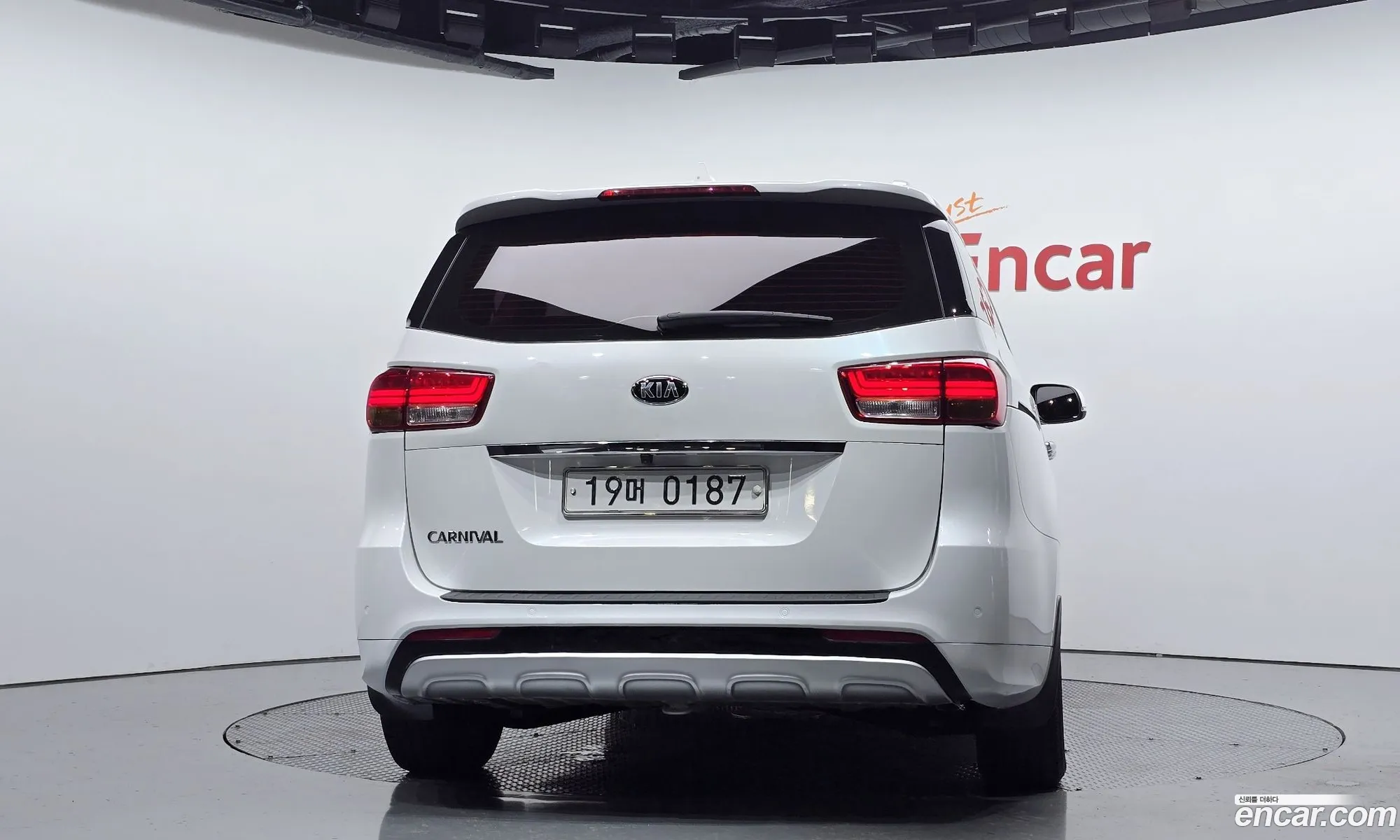 Kia Carnival 2017 — 18