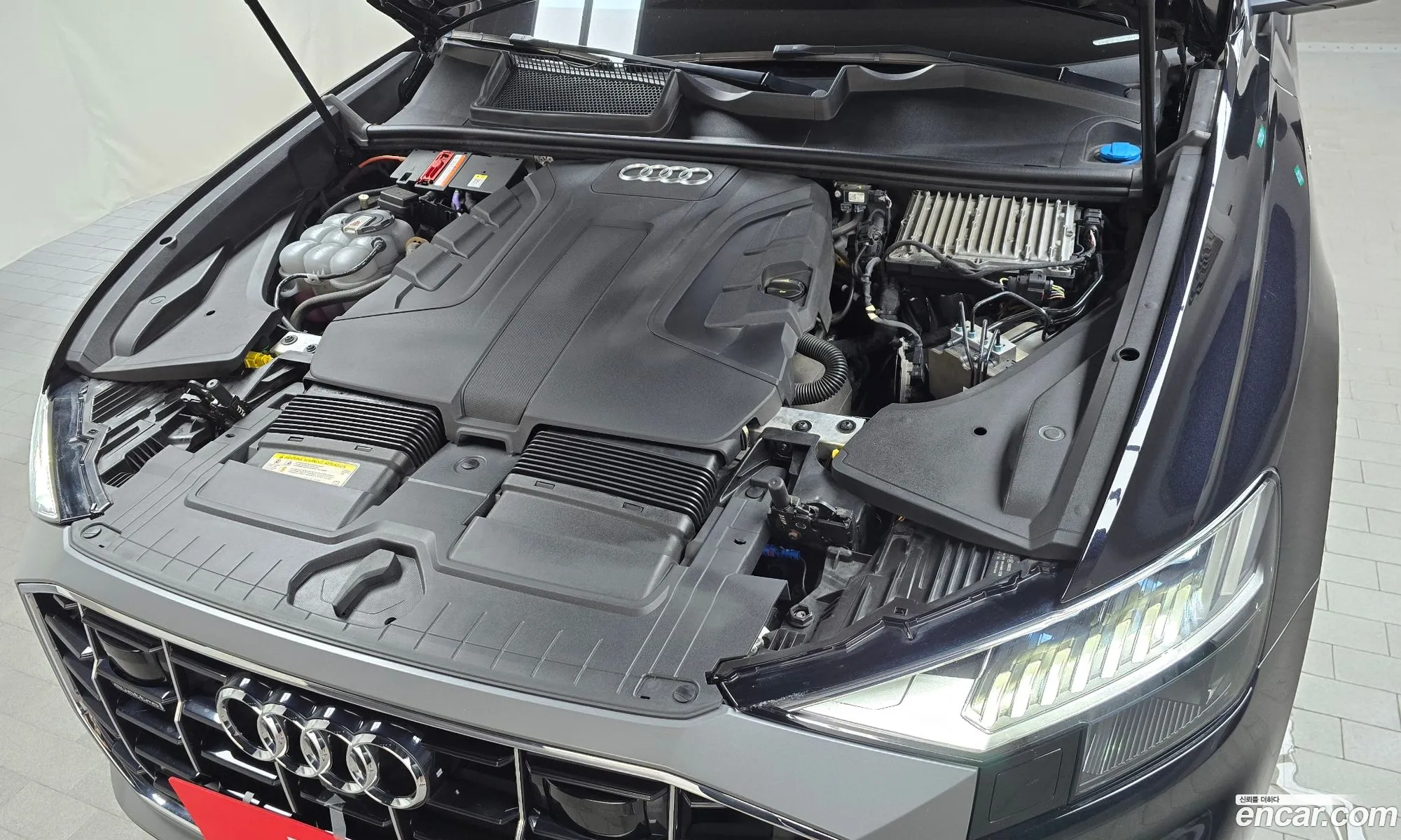 Audi Q8 2020 WAUZZZF13LD019511 — 9