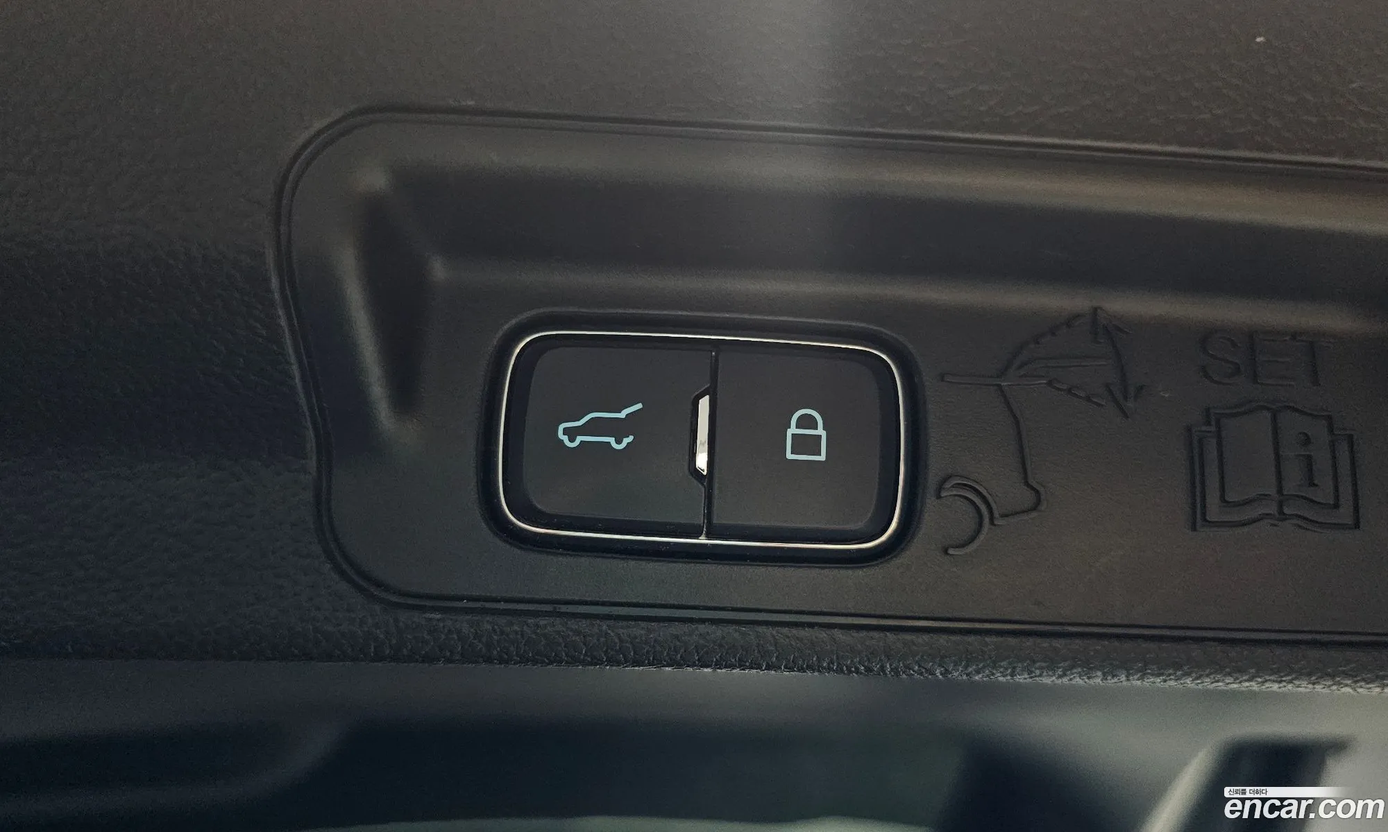 Ford Explorer 6th Gen 2020 1FMSK8FH2LGB78644 — 4