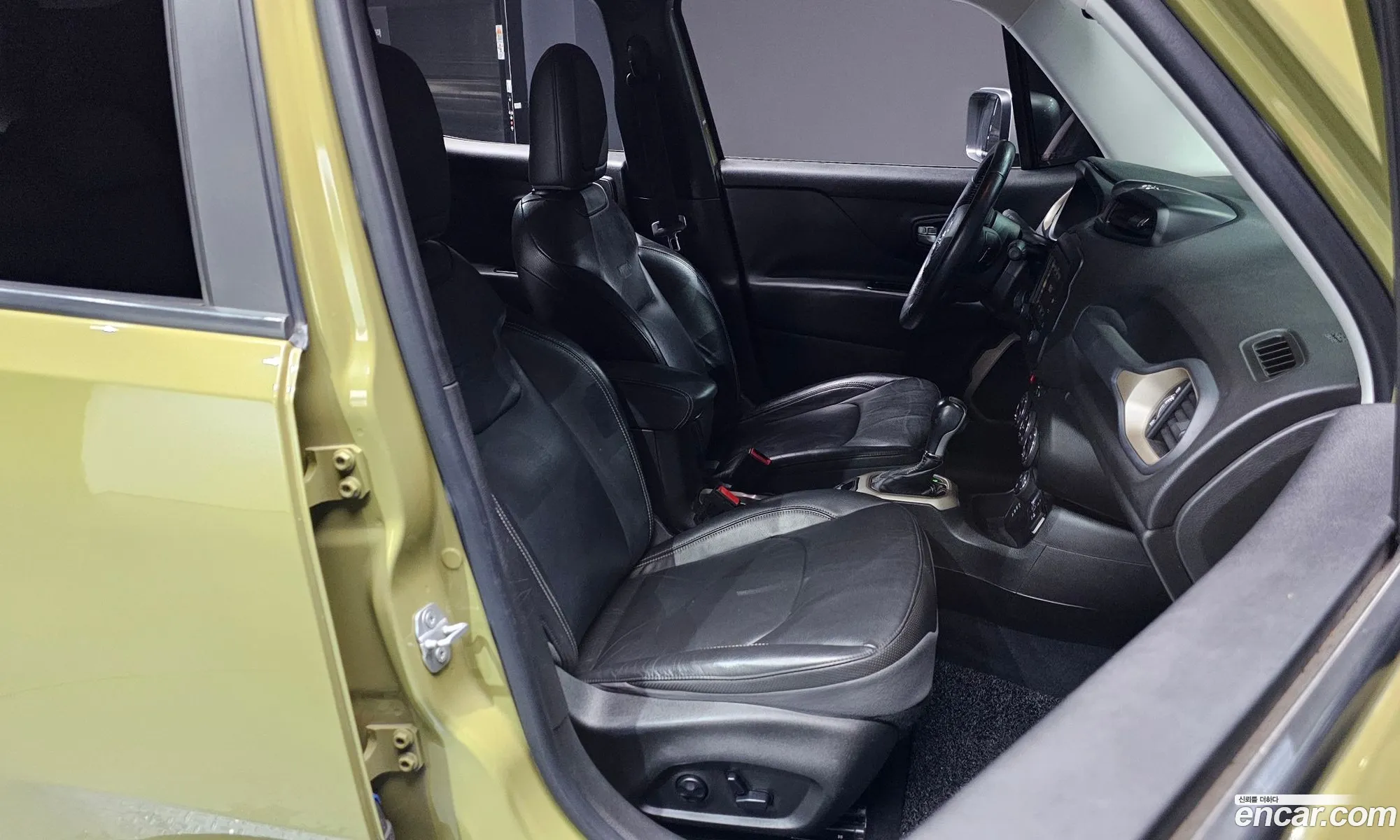 Jeep Renegade 2015 — 11