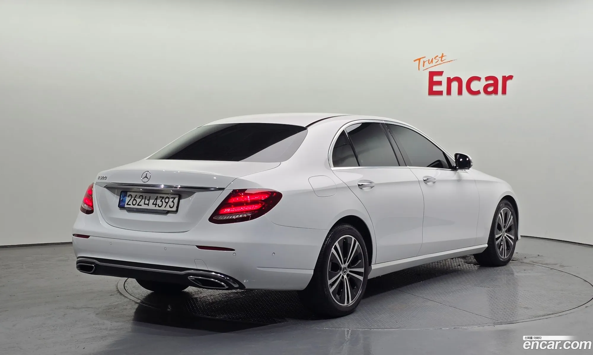 Mercedes-Benz E-Class W213 2020 — 17