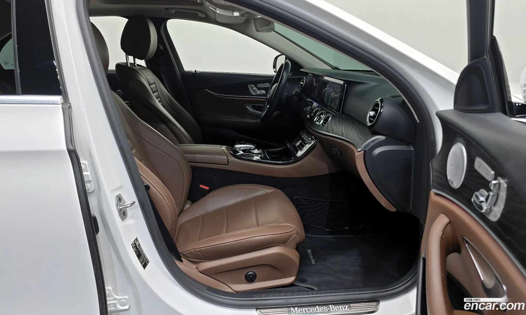 Mercedes-Benz E-Class W213 2020 — 16