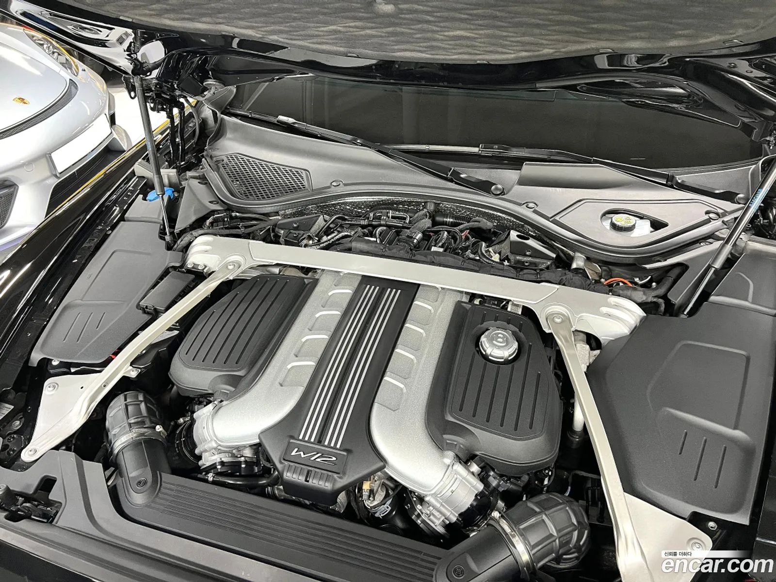 Bentley Flying Spur 2020 — 14