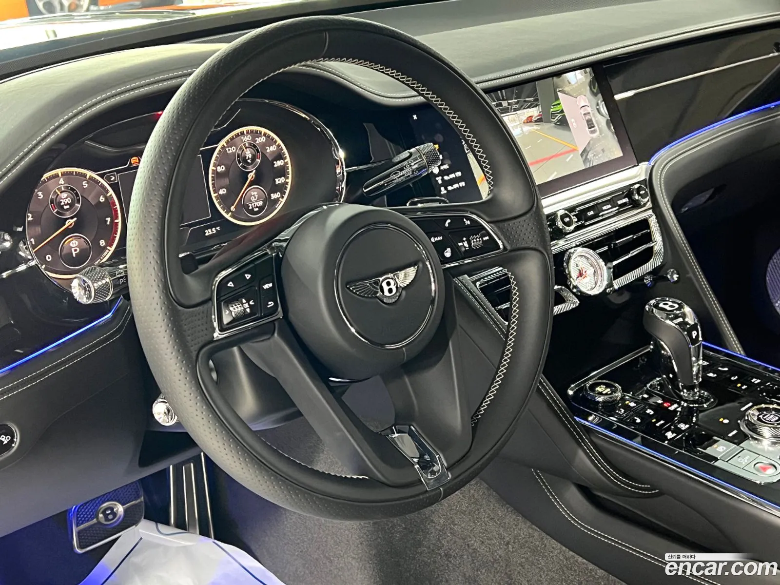 Bentley Flying Spur 2020 — 17