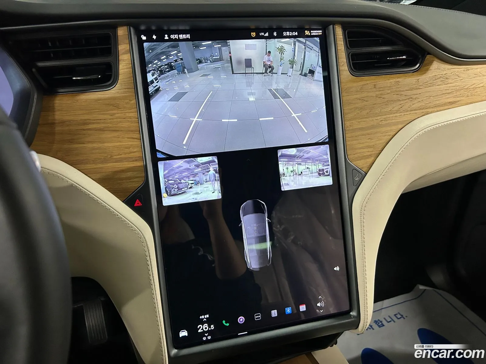 Tesla Model X 2020 — 13