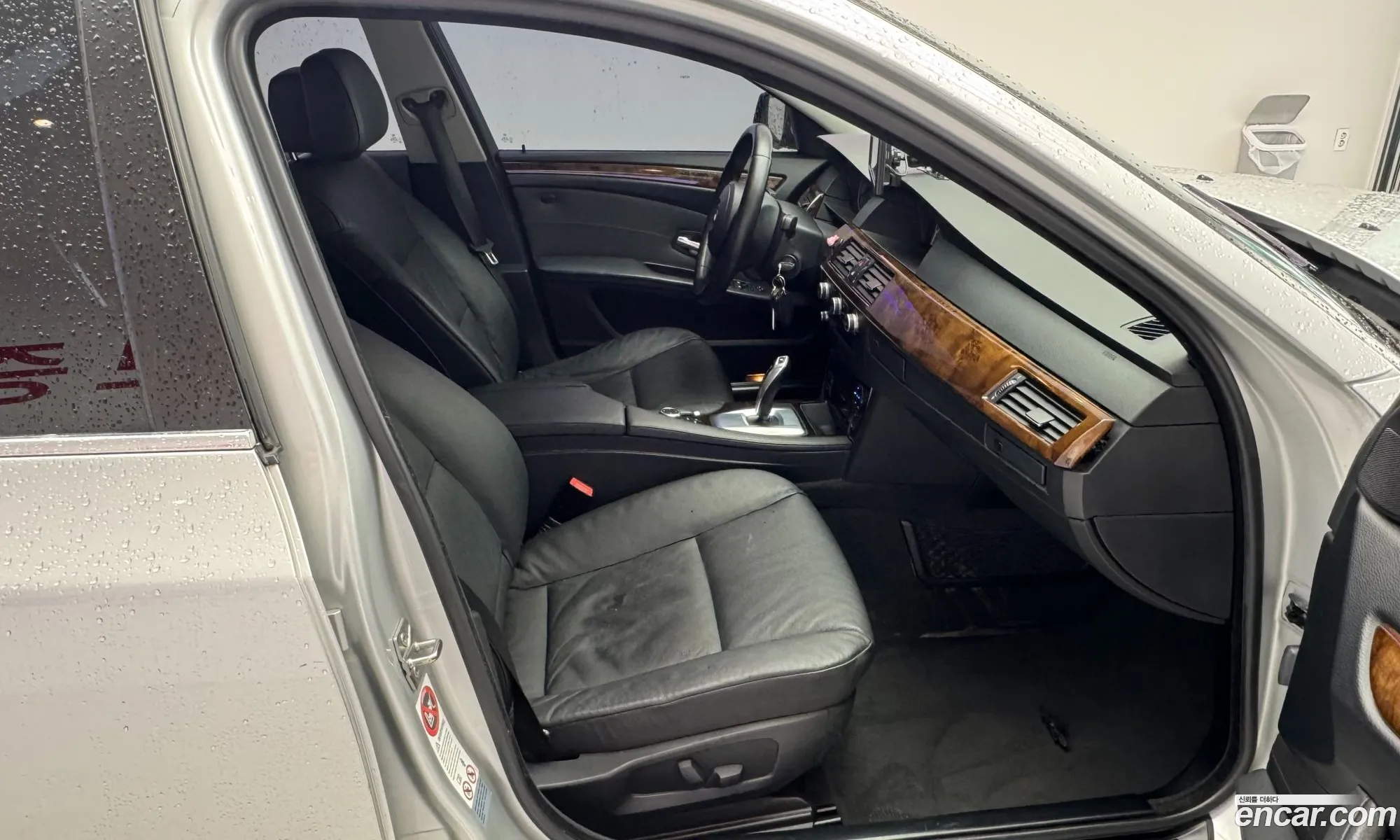 BMW 5 Series 2010 — 16