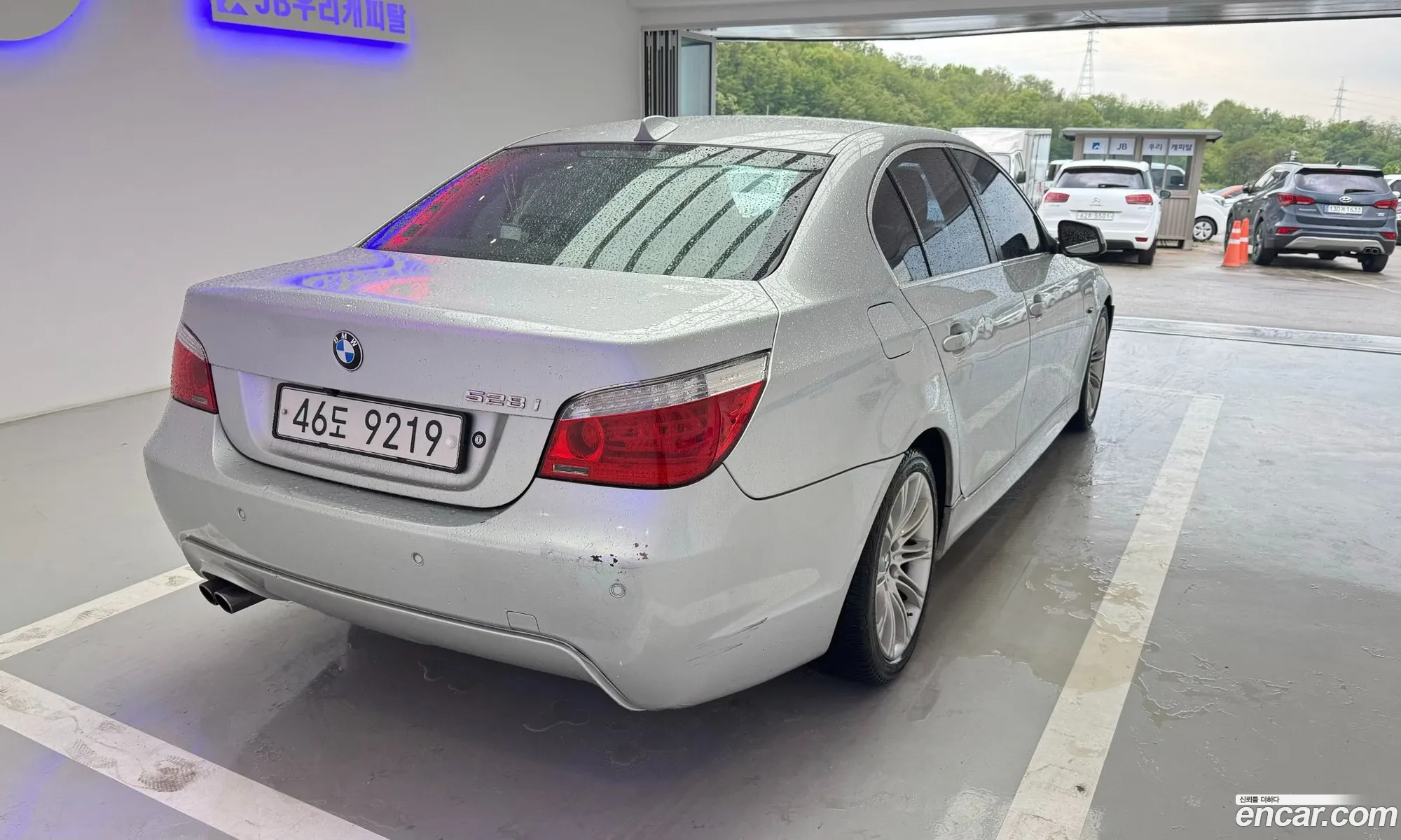 BMW 5 Series 2010 — 12