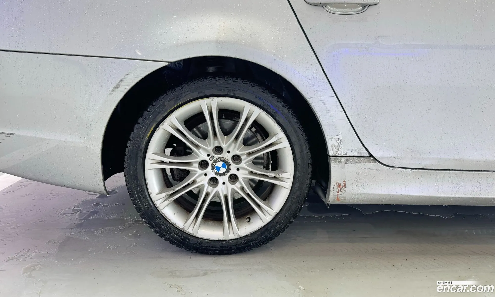 BMW 5 Series 2010 — 5