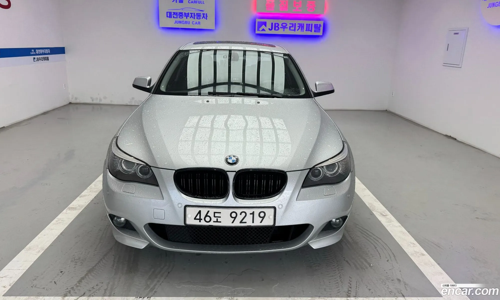 BMW 5 Series 2010 — 18