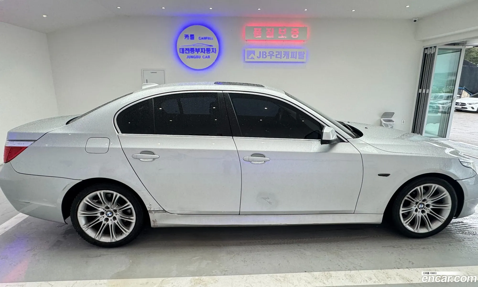 BMW 5 Series 2010 — 15