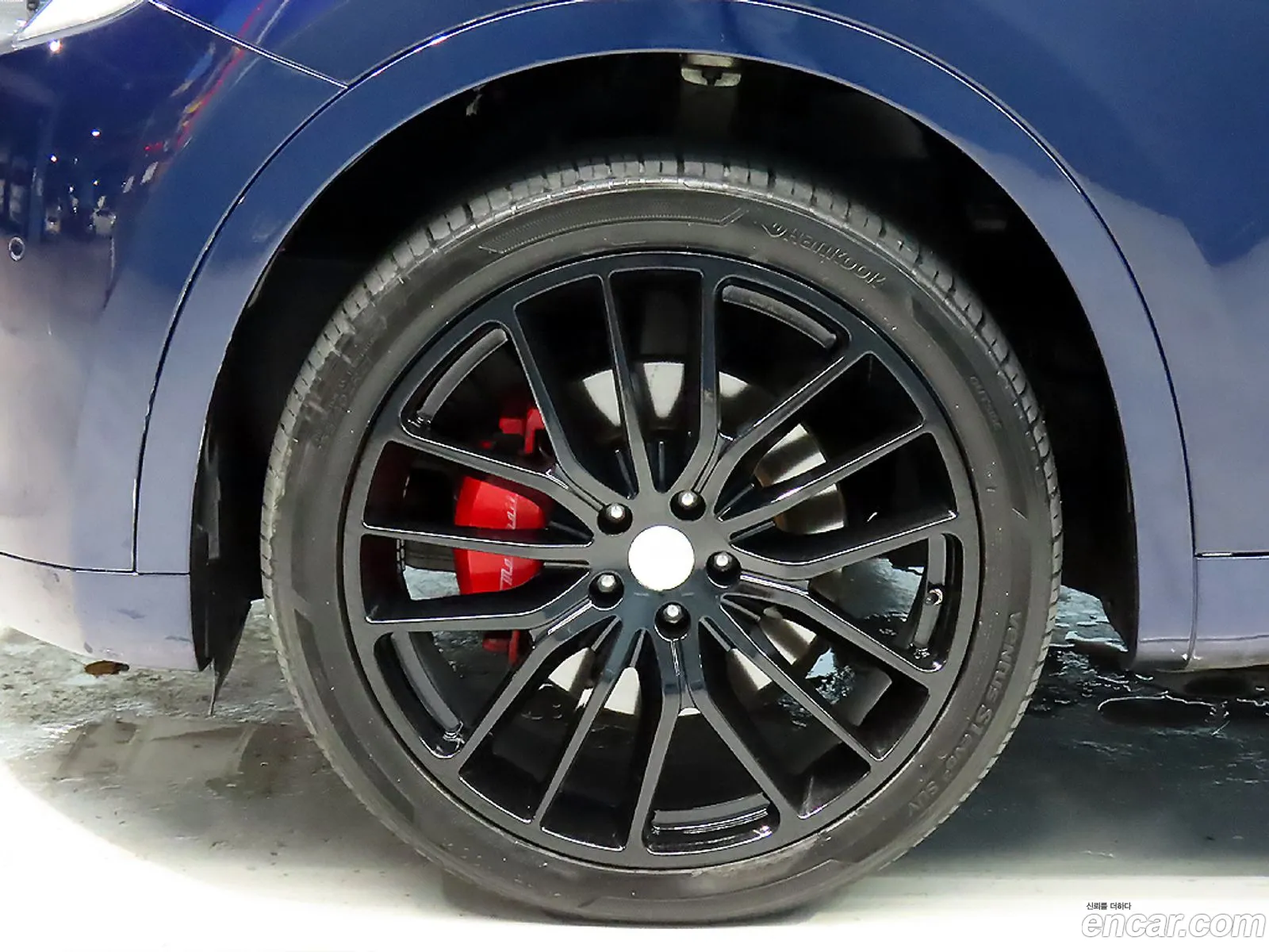 Maserati Levante 2017 — 18