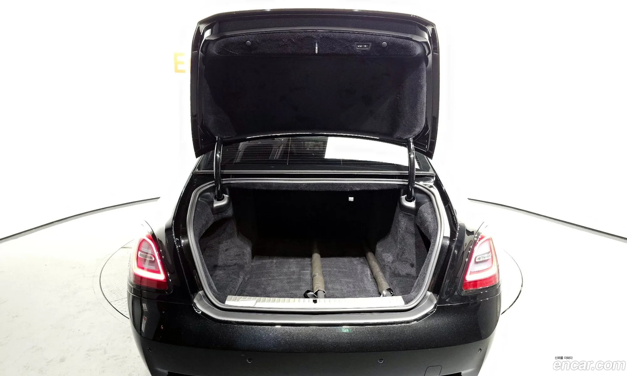 Rolls-Royce Ghost 2023 SCATD6106PU217338 — 16