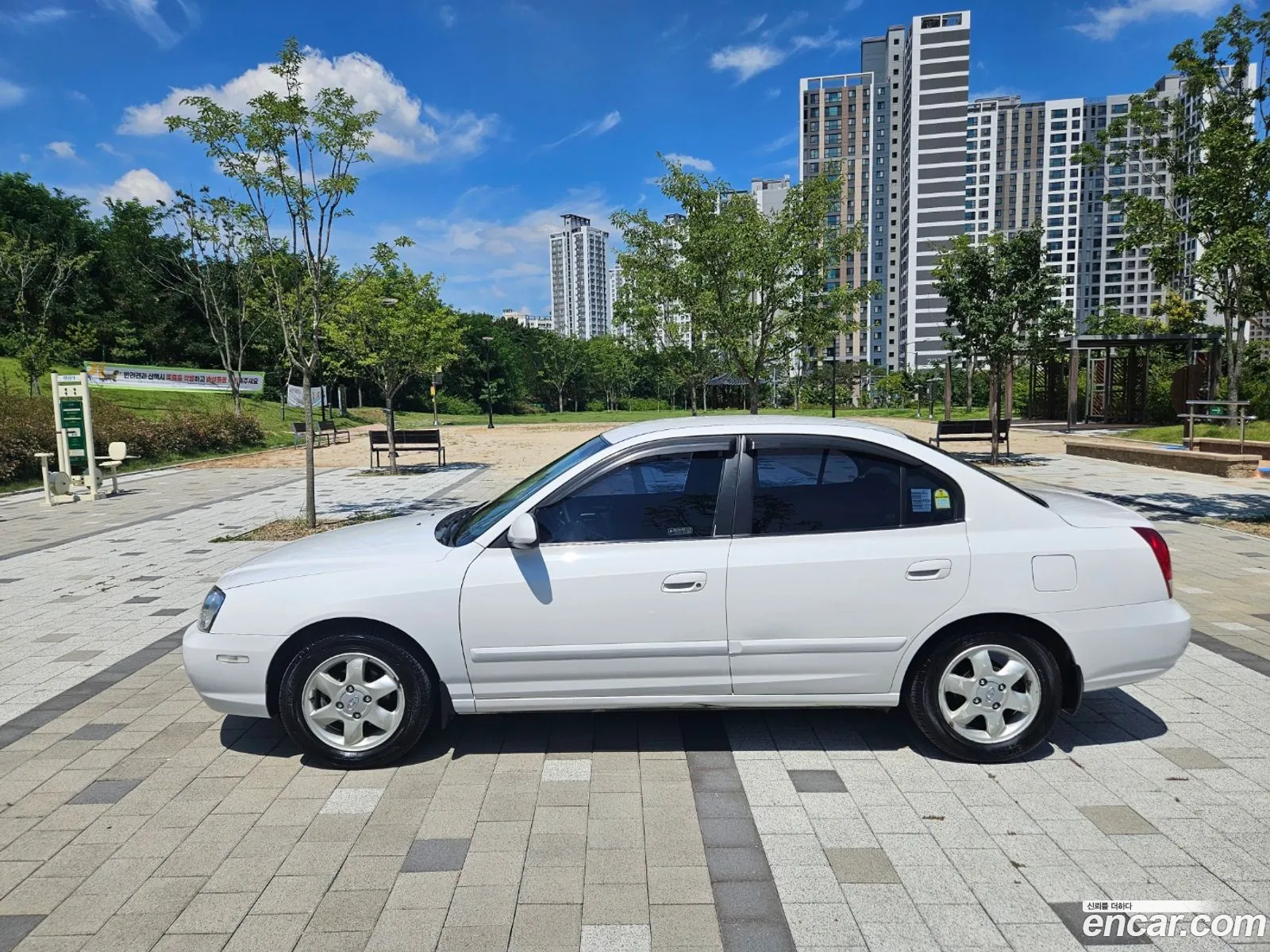 Hyundai Elantra XD 2002 — 12