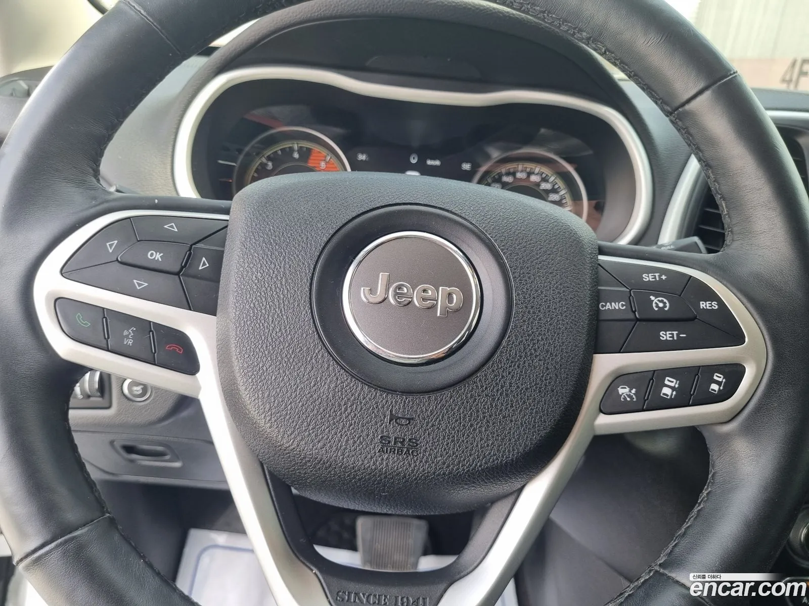 Jeep Cherokee 2017 — 12