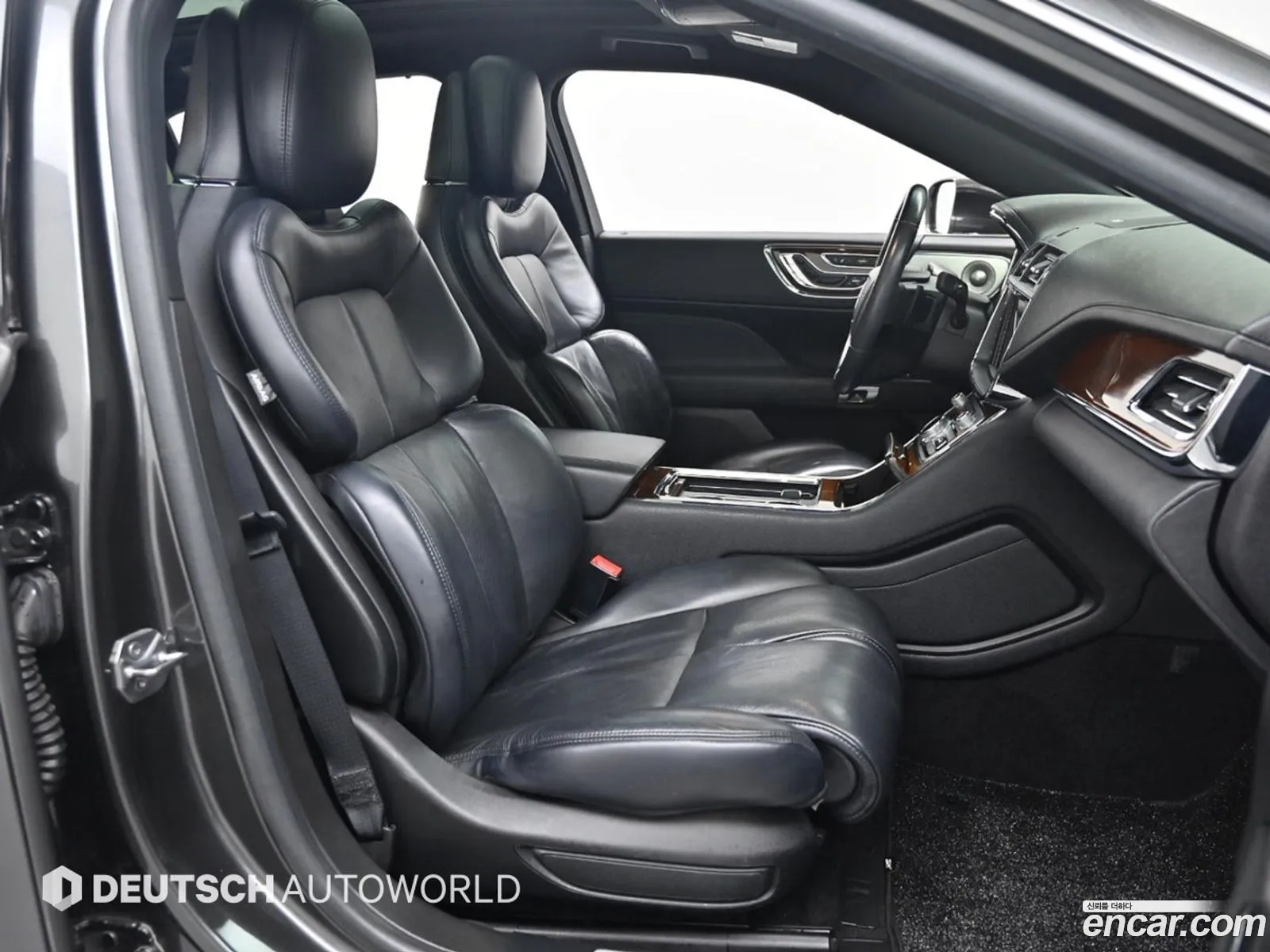 Lincoln Continental 10th Gen 2016 — 15
