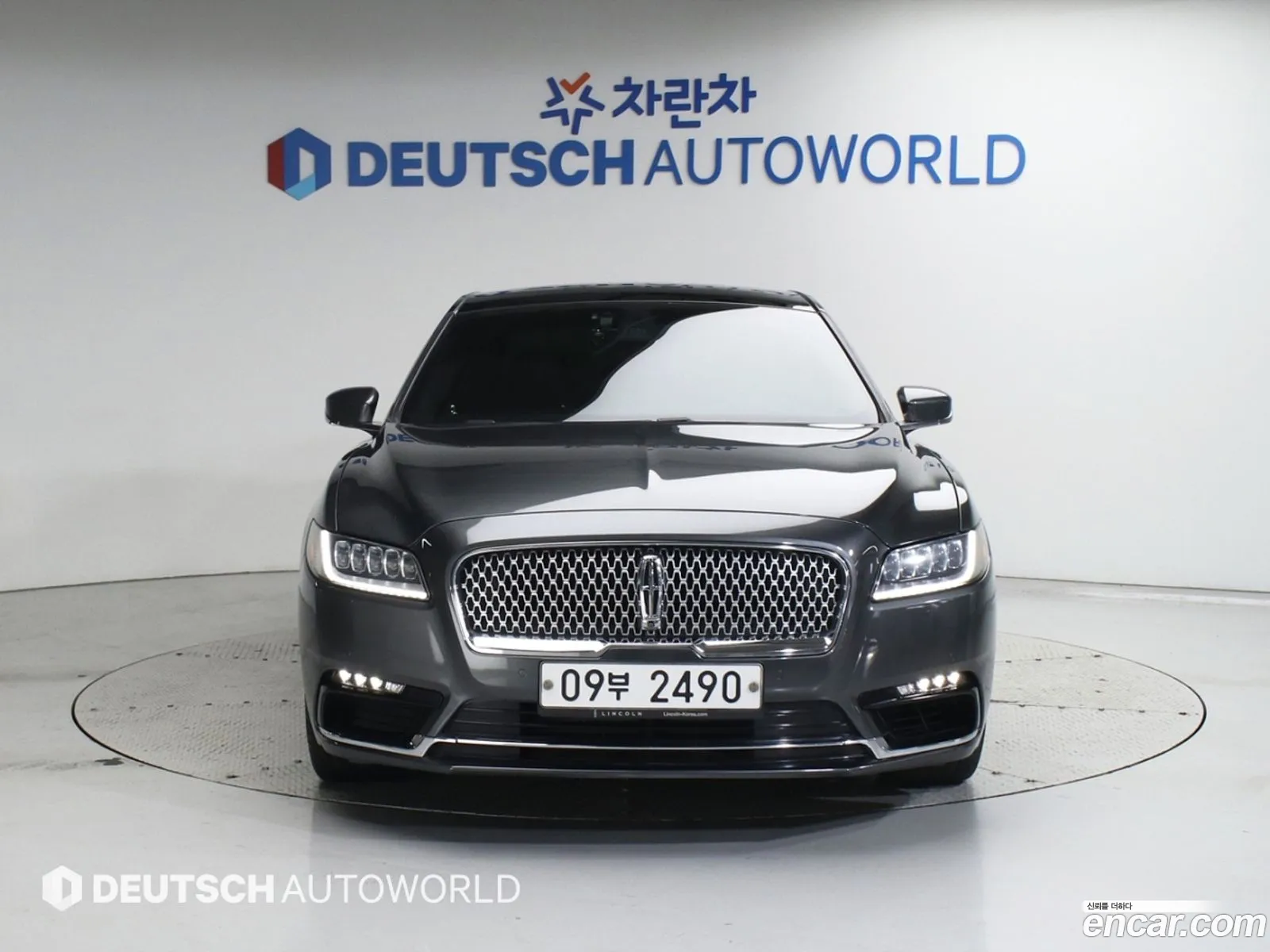 Lincoln Continental 10th Gen 2016 — 5