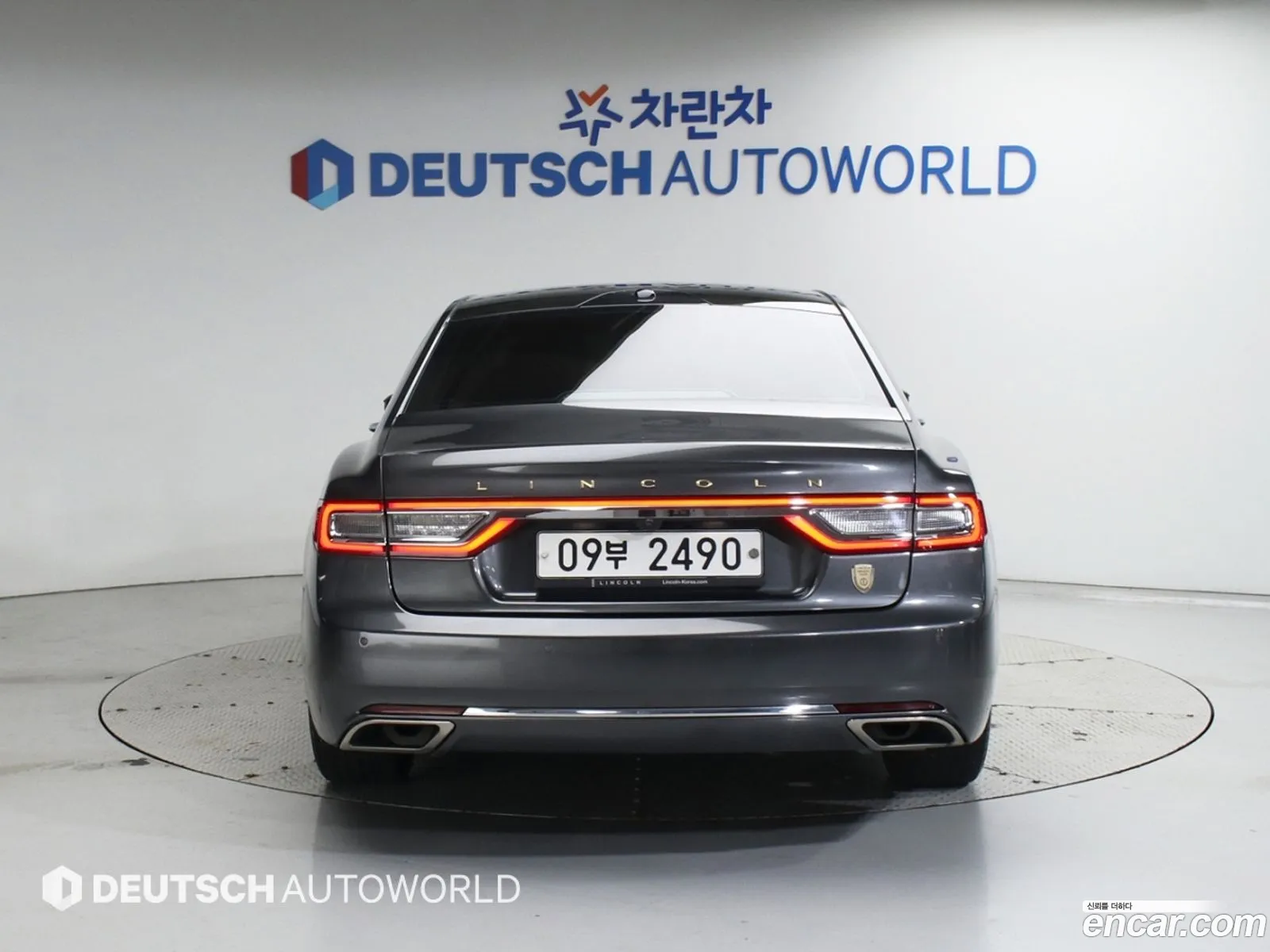 Lincoln Continental 10th Gen 2016 — 10
