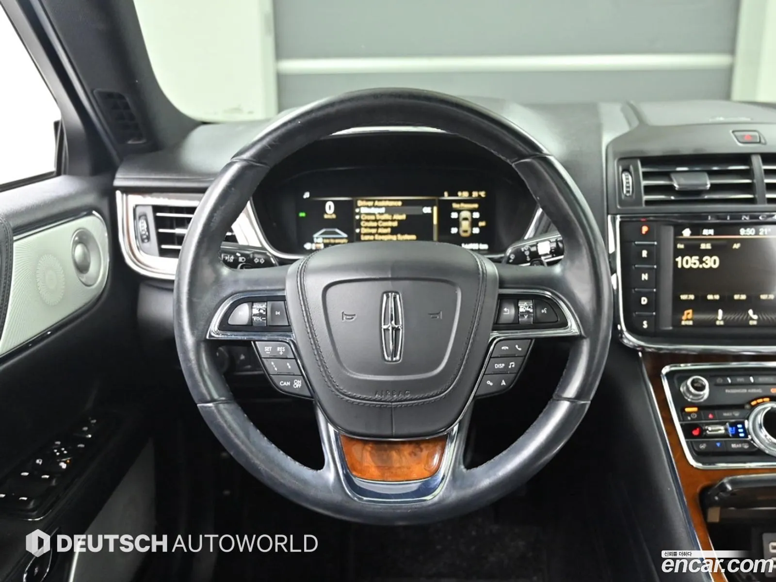 Lincoln Continental 10th Gen 2016 — 17