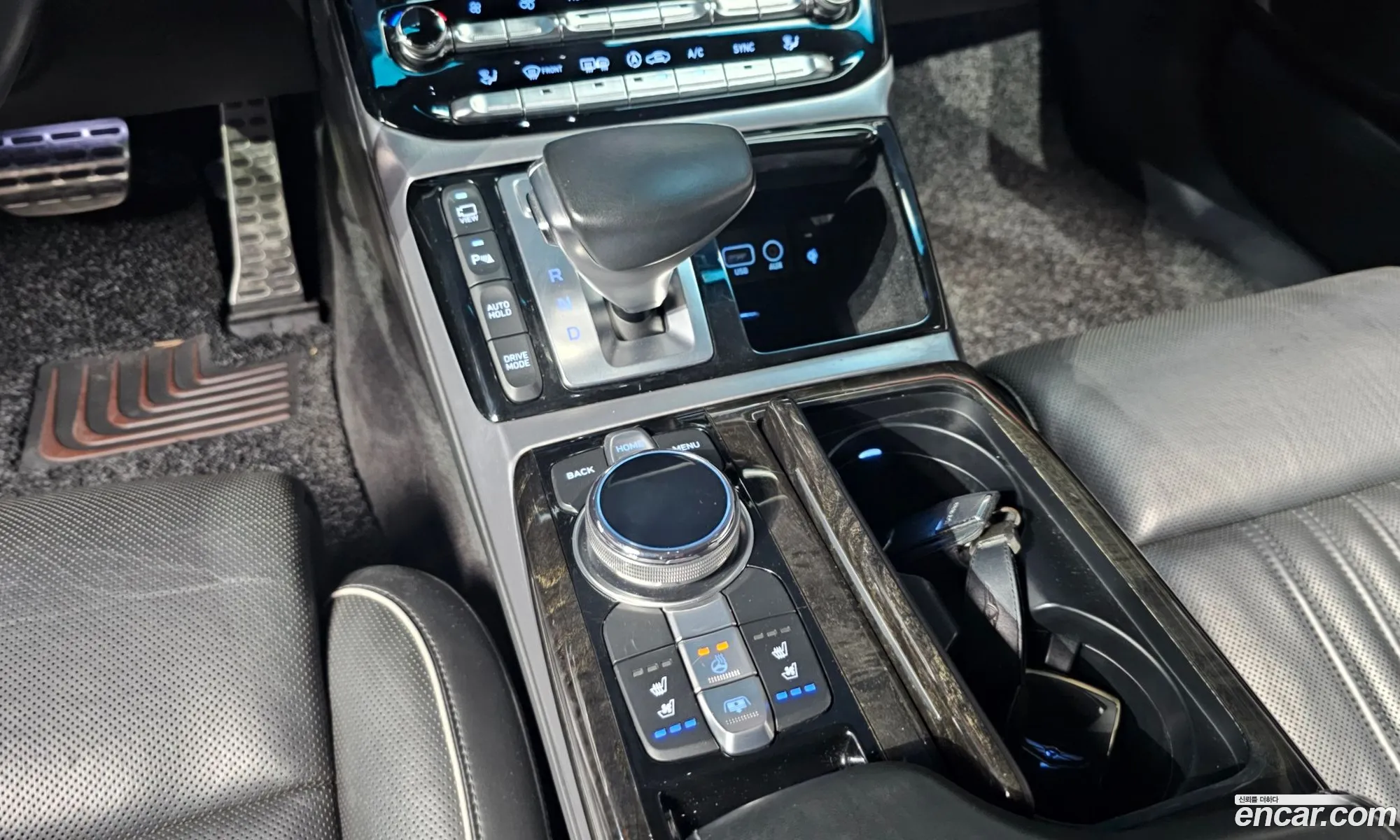 Genesis EQ900 2016 — 3