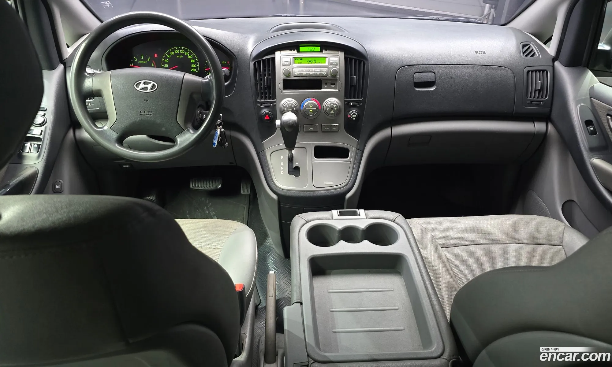 Hyundai Grand Starex 2011 — 16