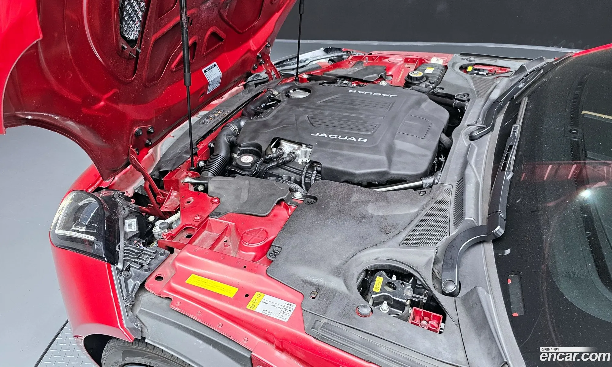 Jaguar F-Type 2016 SAJAJ65V4H8K43527 — 5