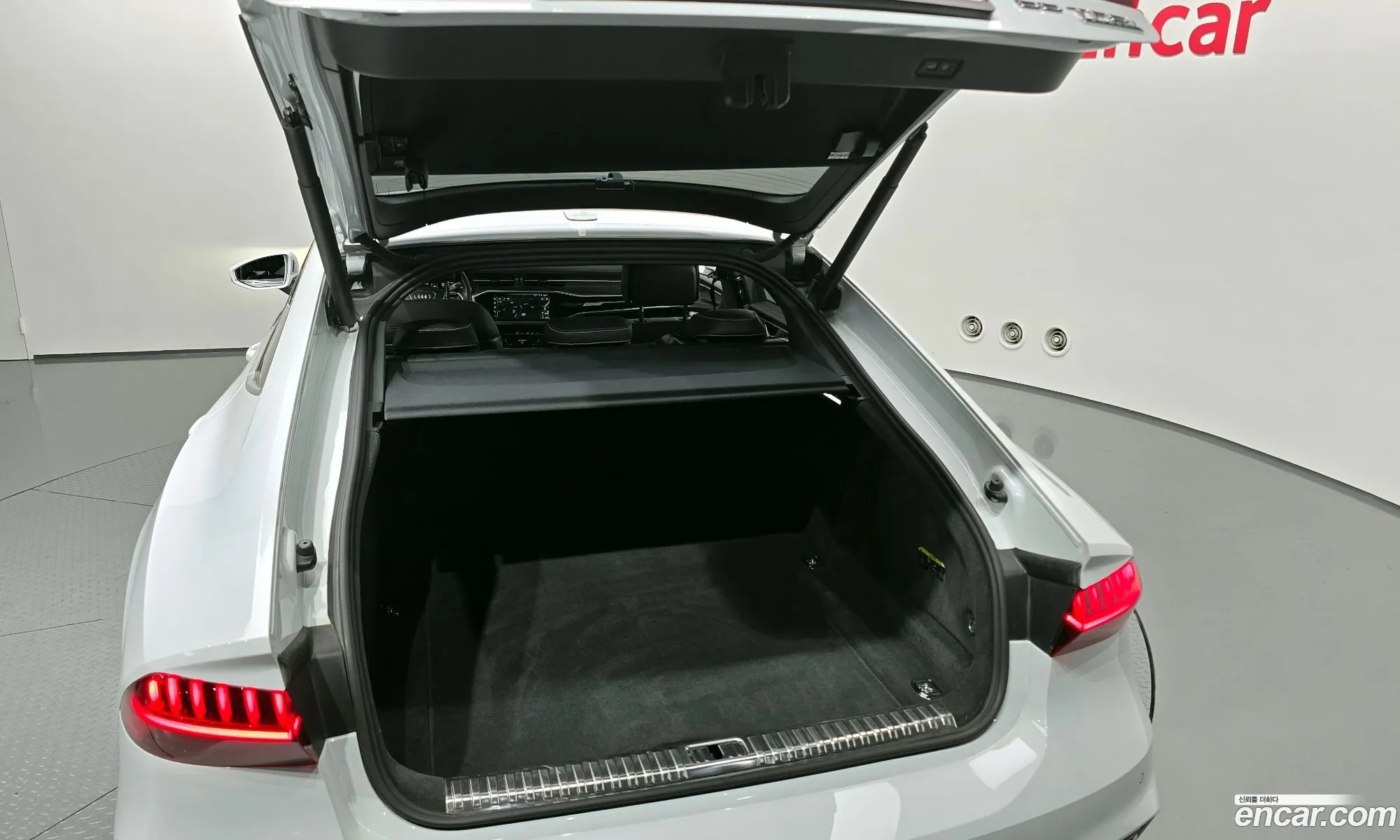 Audi A7 2020 WAUZZZF28LN050790 — 9