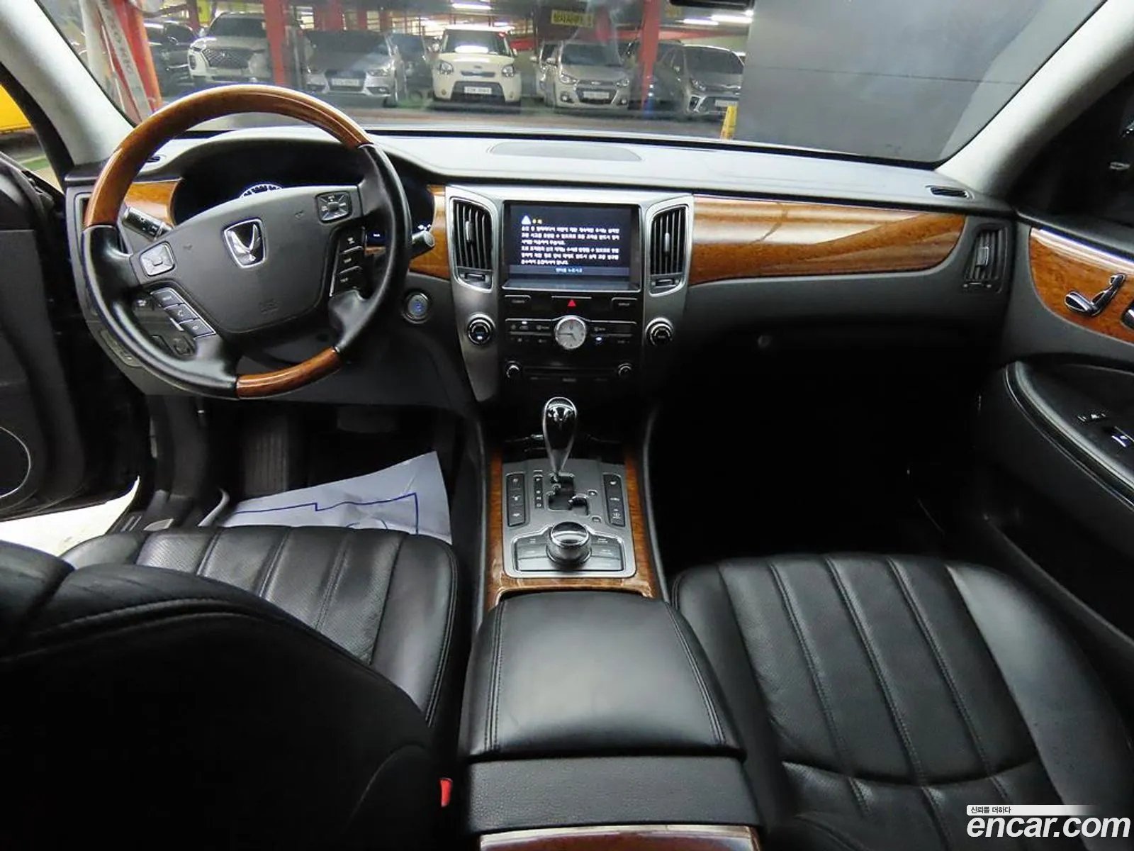 Hyundai Equus 2009 — 17