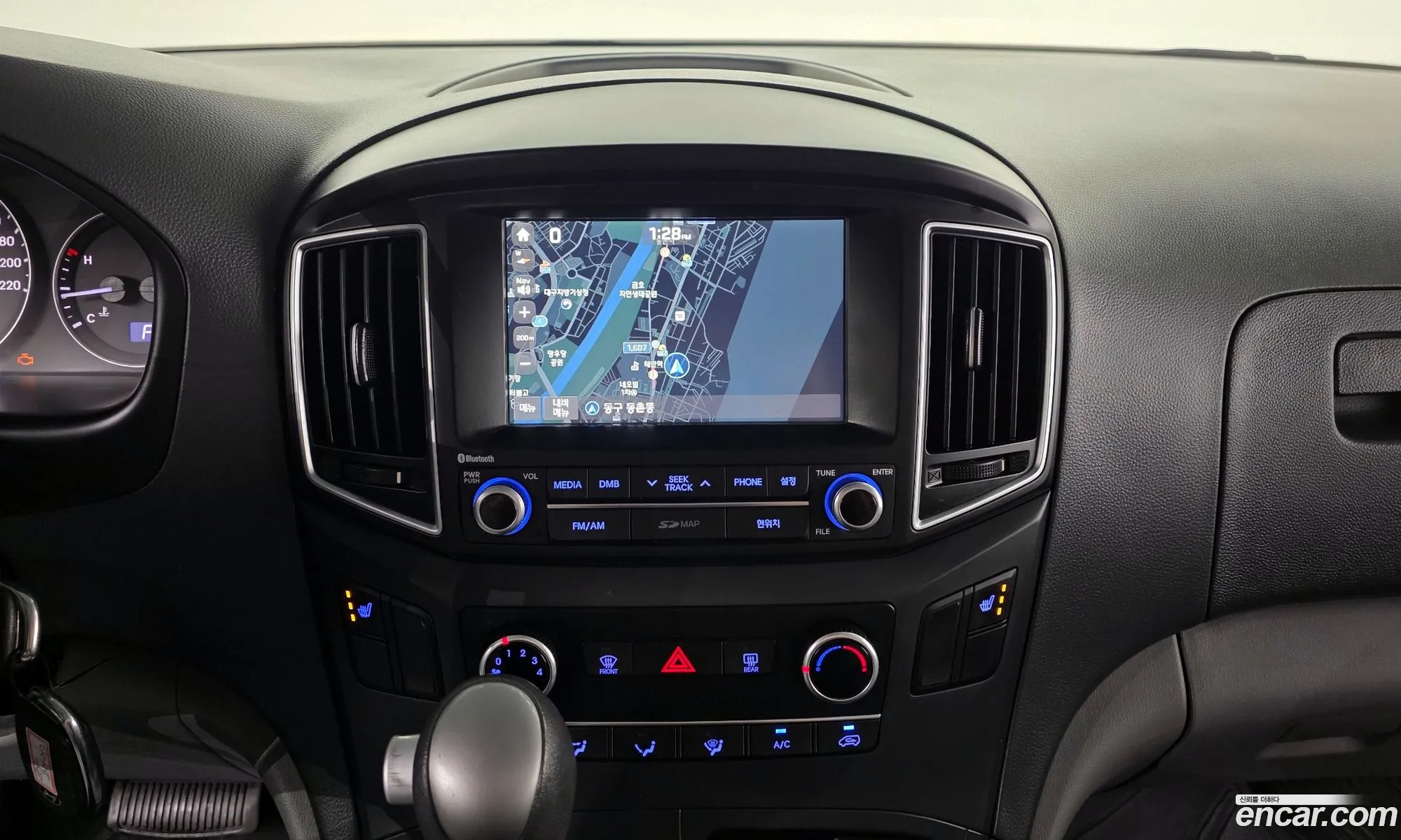 Hyundai Grand Starex 2017 — 4