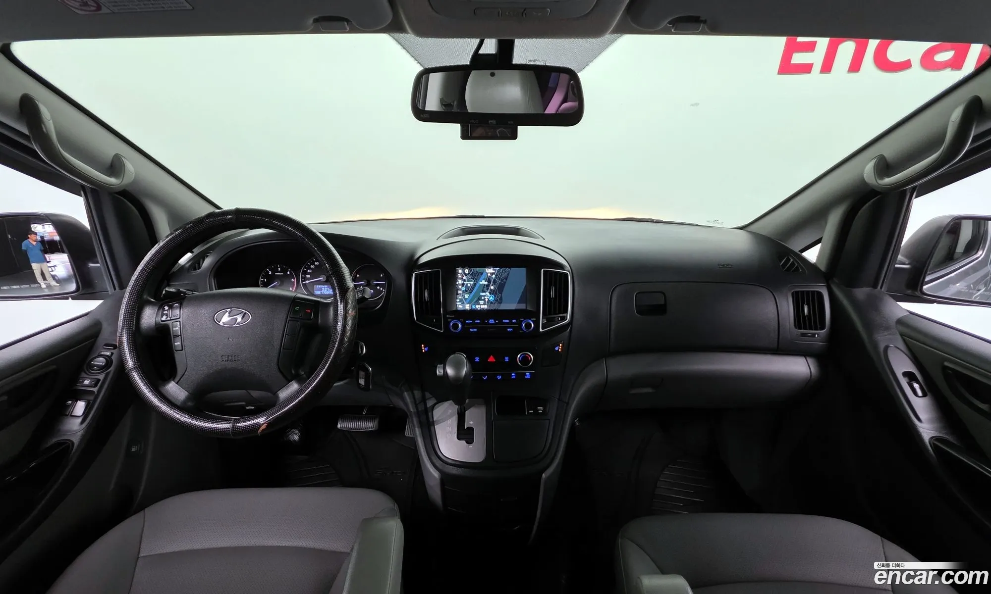 Hyundai Grand Starex 2017 — 16