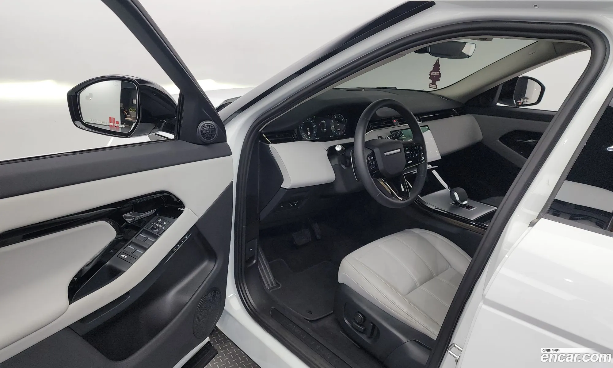 Land Rover Range Rover Evoque 2024 — 6