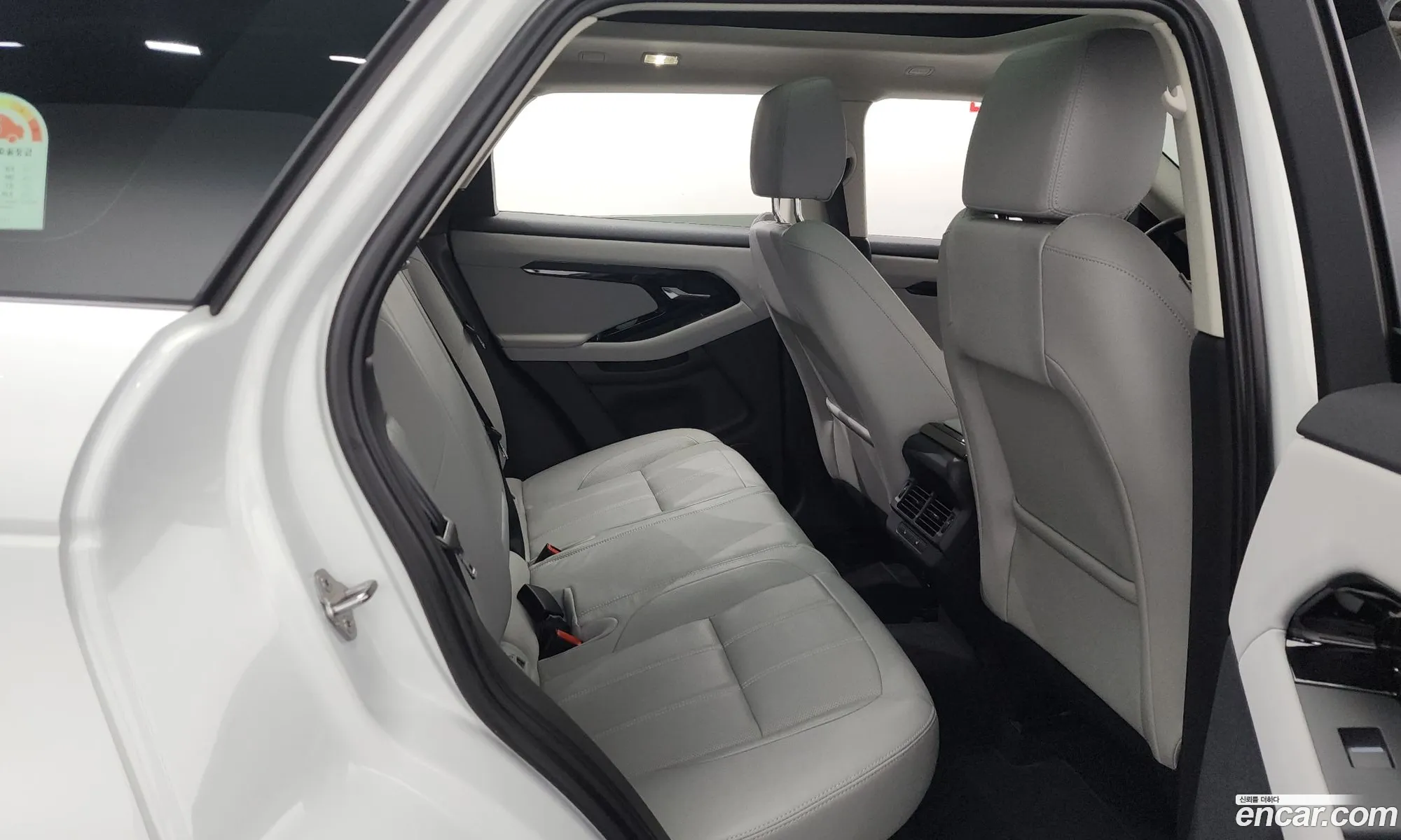 Land Rover Range Rover Evoque 2024 — 10