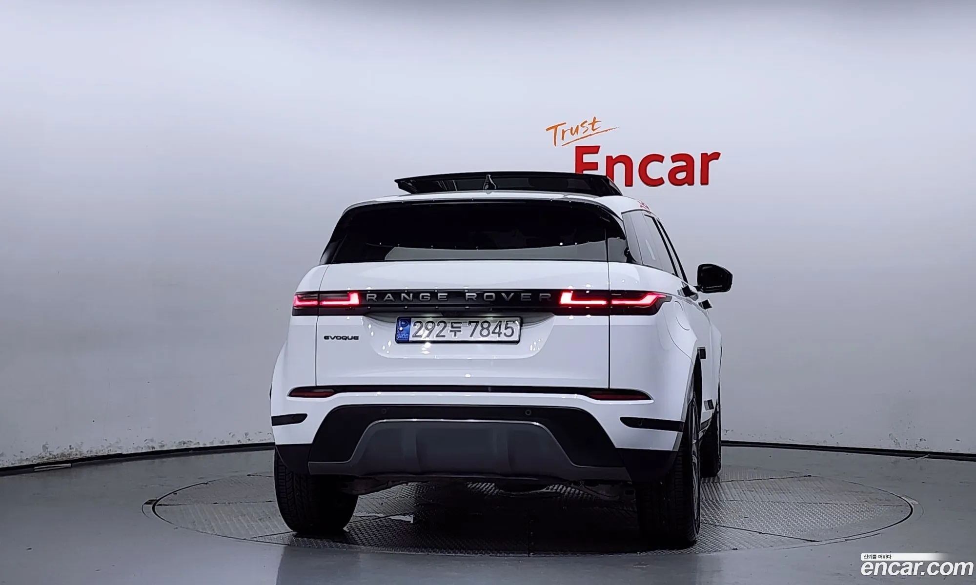 Land Rover Range Rover Evoque 2024 — 20