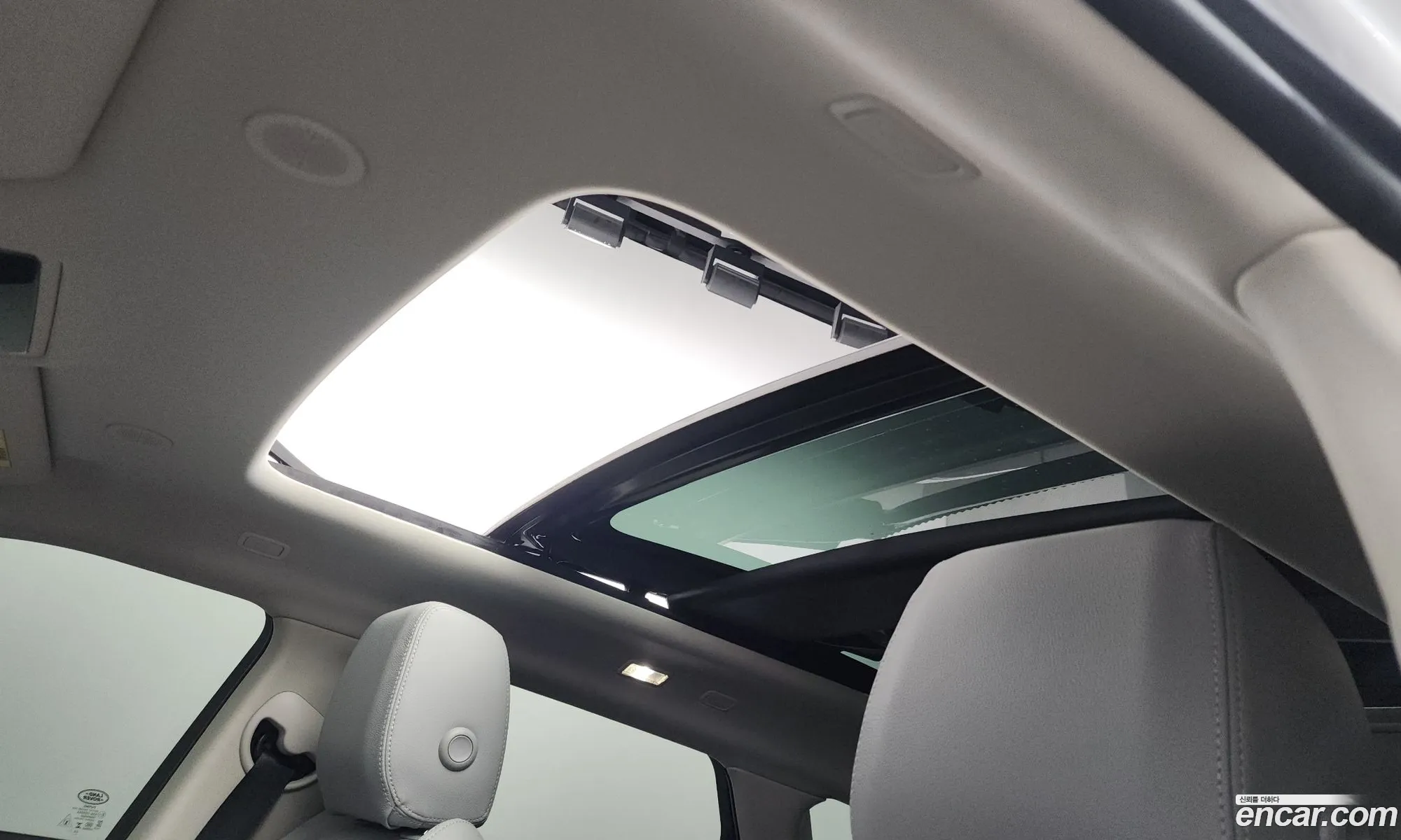 Land Rover Range Rover Evoque 2024 — 12