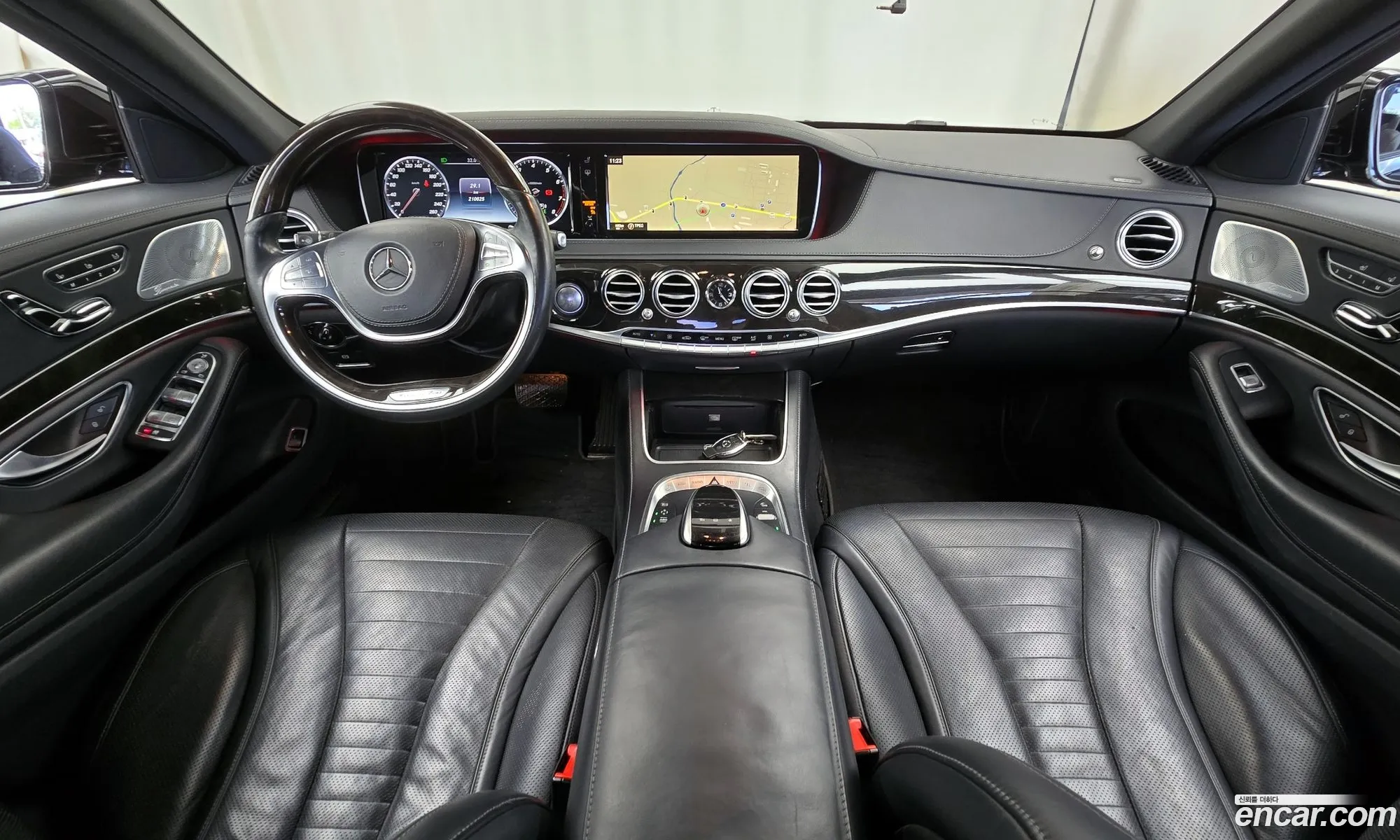Mercedes-Benz S-Class W222 2015 WDDUG8CB4FA182979 — 10
