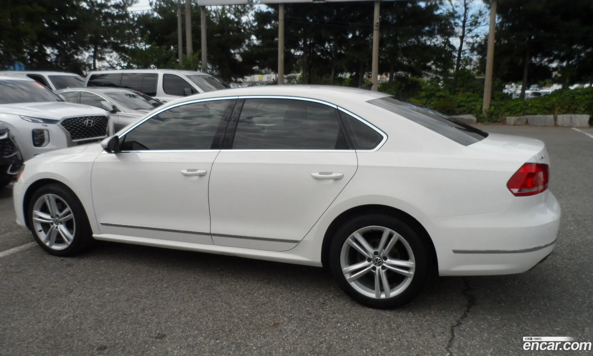 Volkswagen Passat 2012 — 19